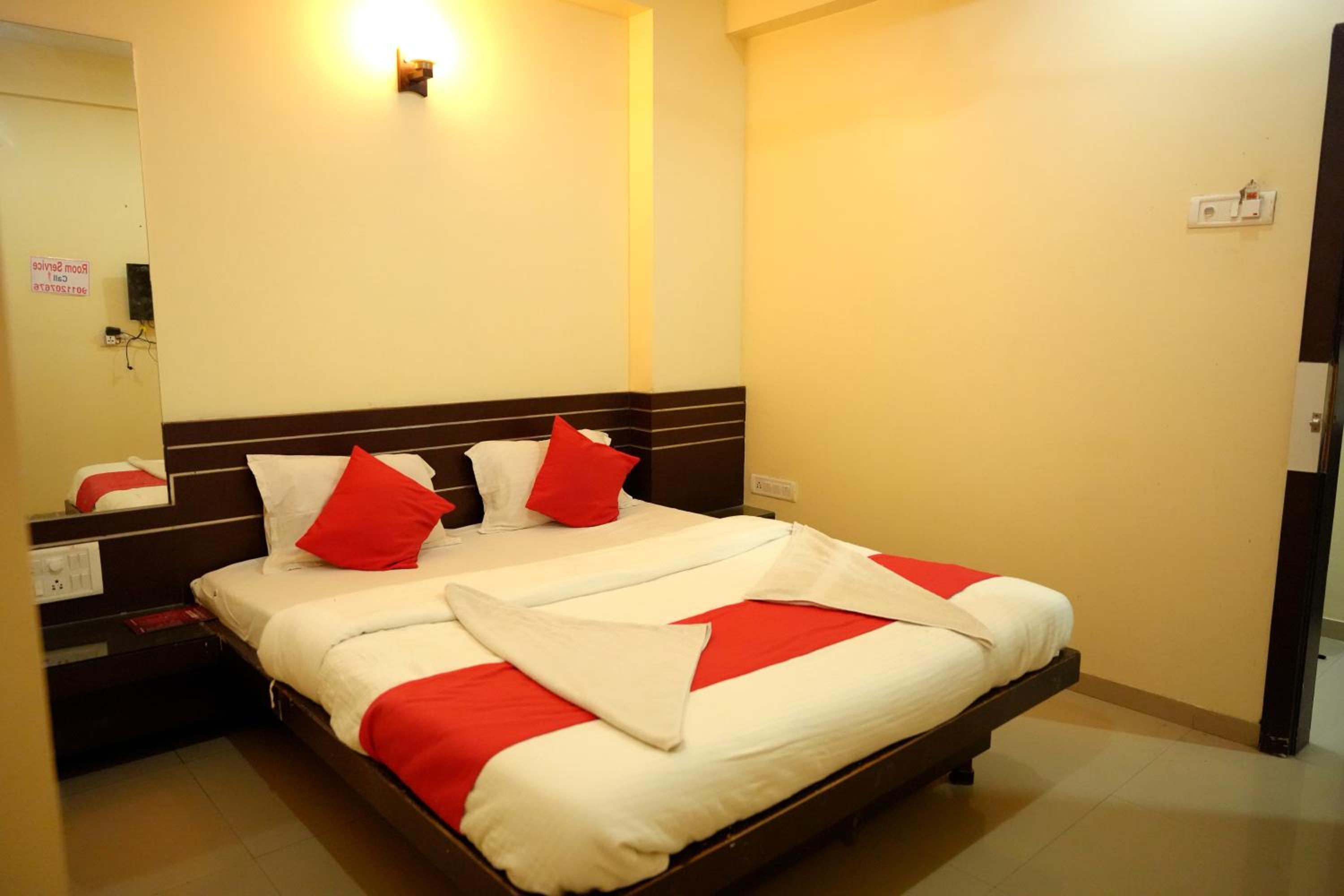 Standard Double Room With Fan photo 2