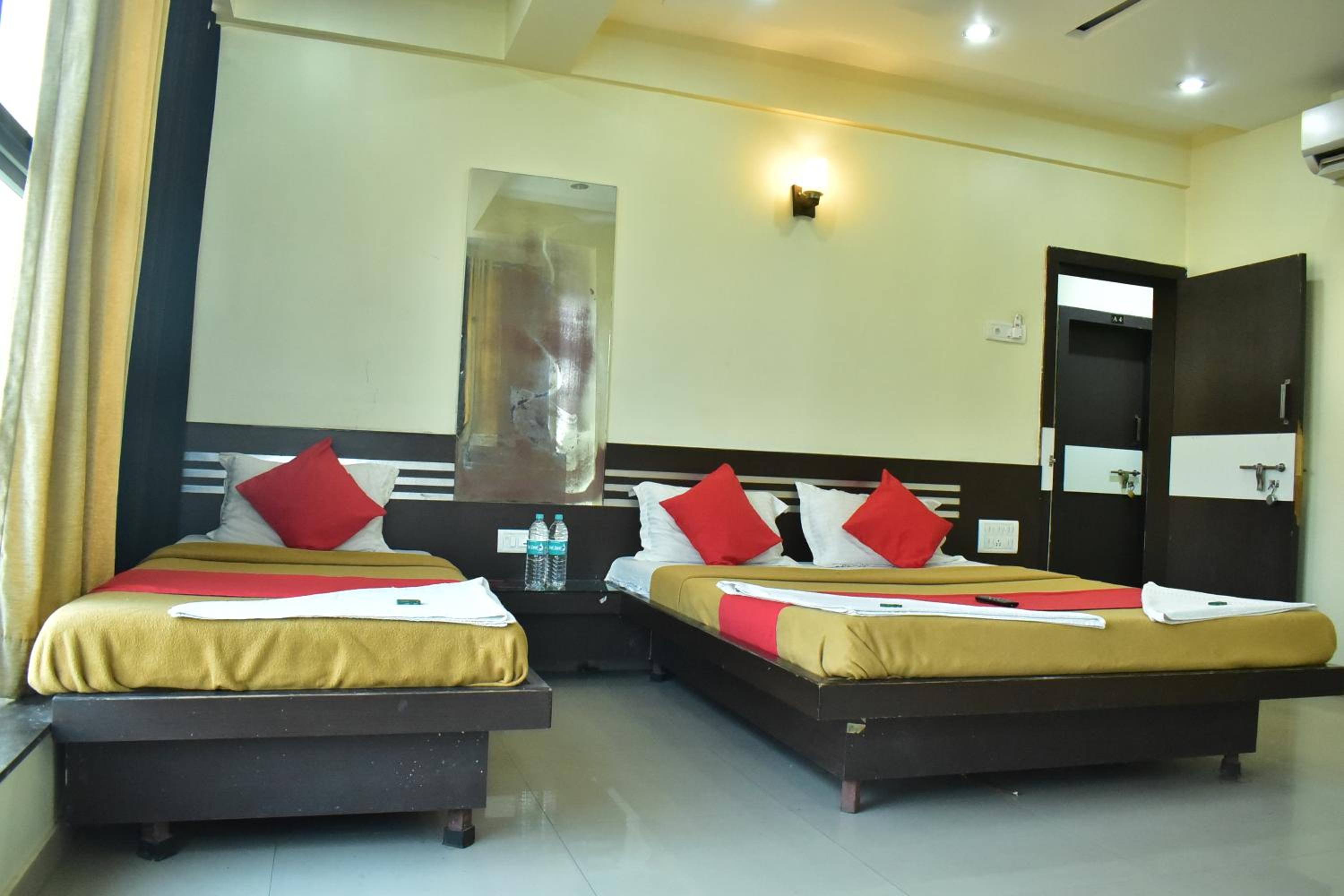 Deluxe Triple Room photo 2