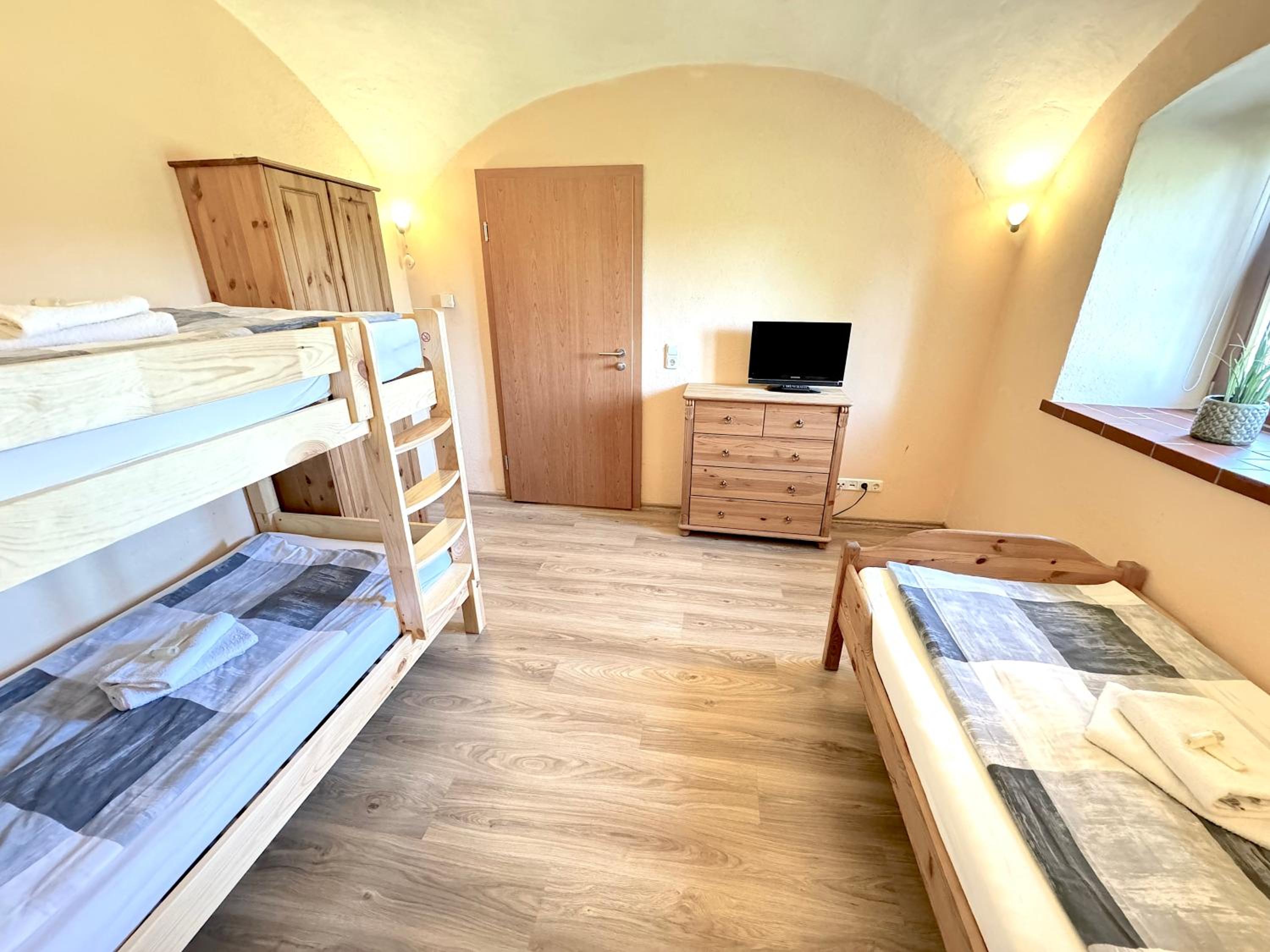Three-Bedroom Apartment - Photo 15