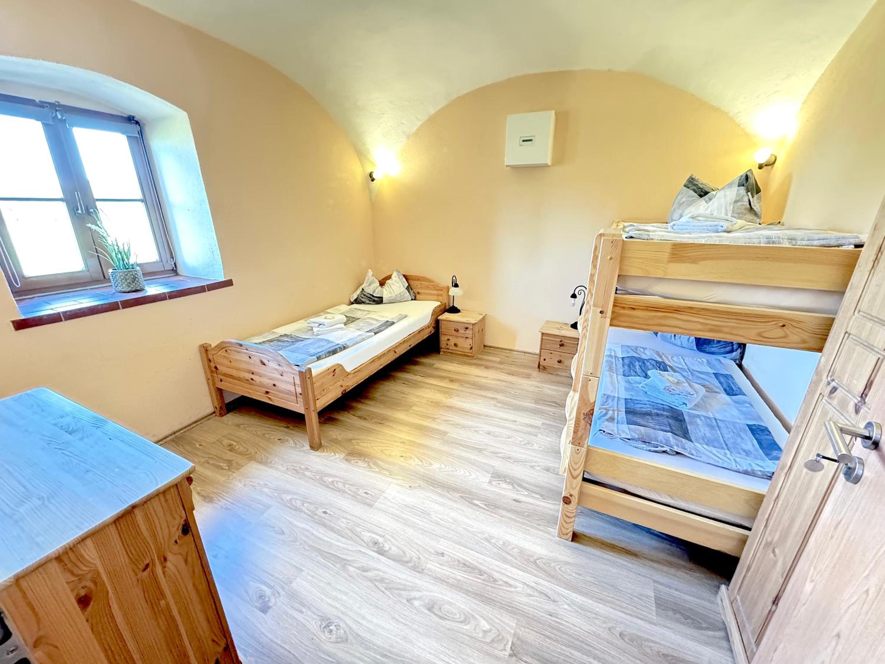 Three-Bedroom Apartment - Photo 7