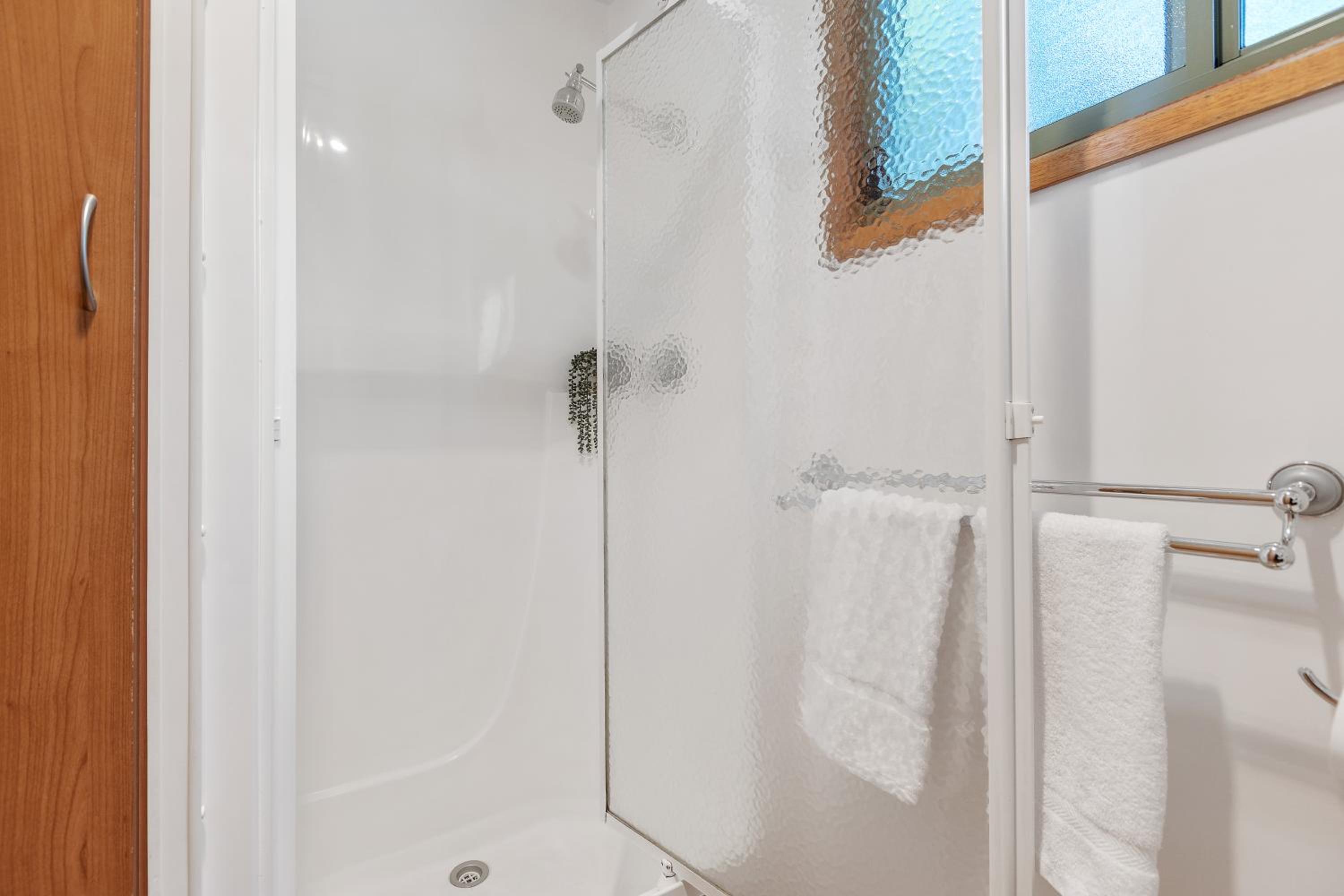Superior Cabin (2BR) - 4B photo 3
