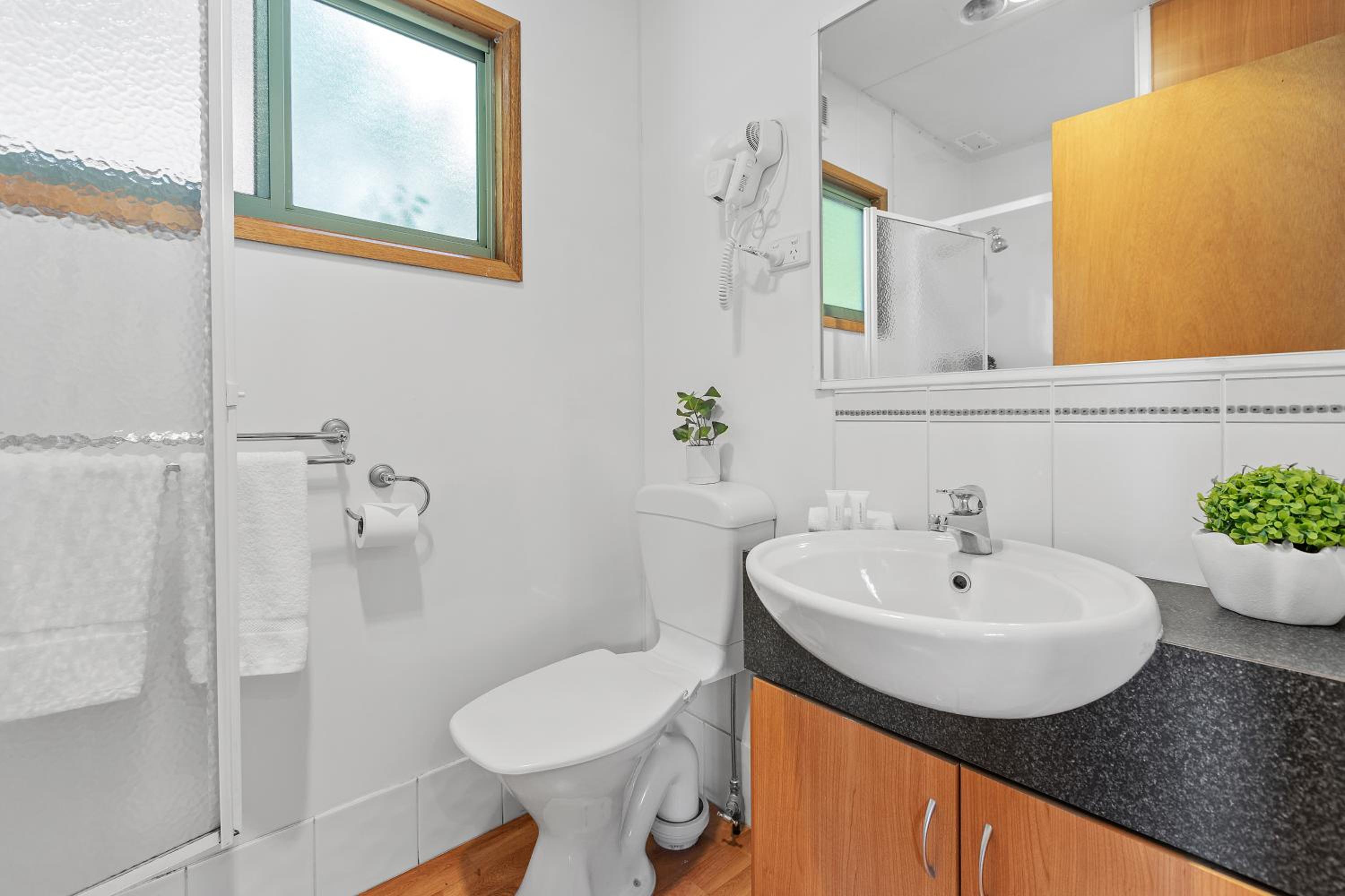 Superior Cabin (2BR) - 4B photo 2