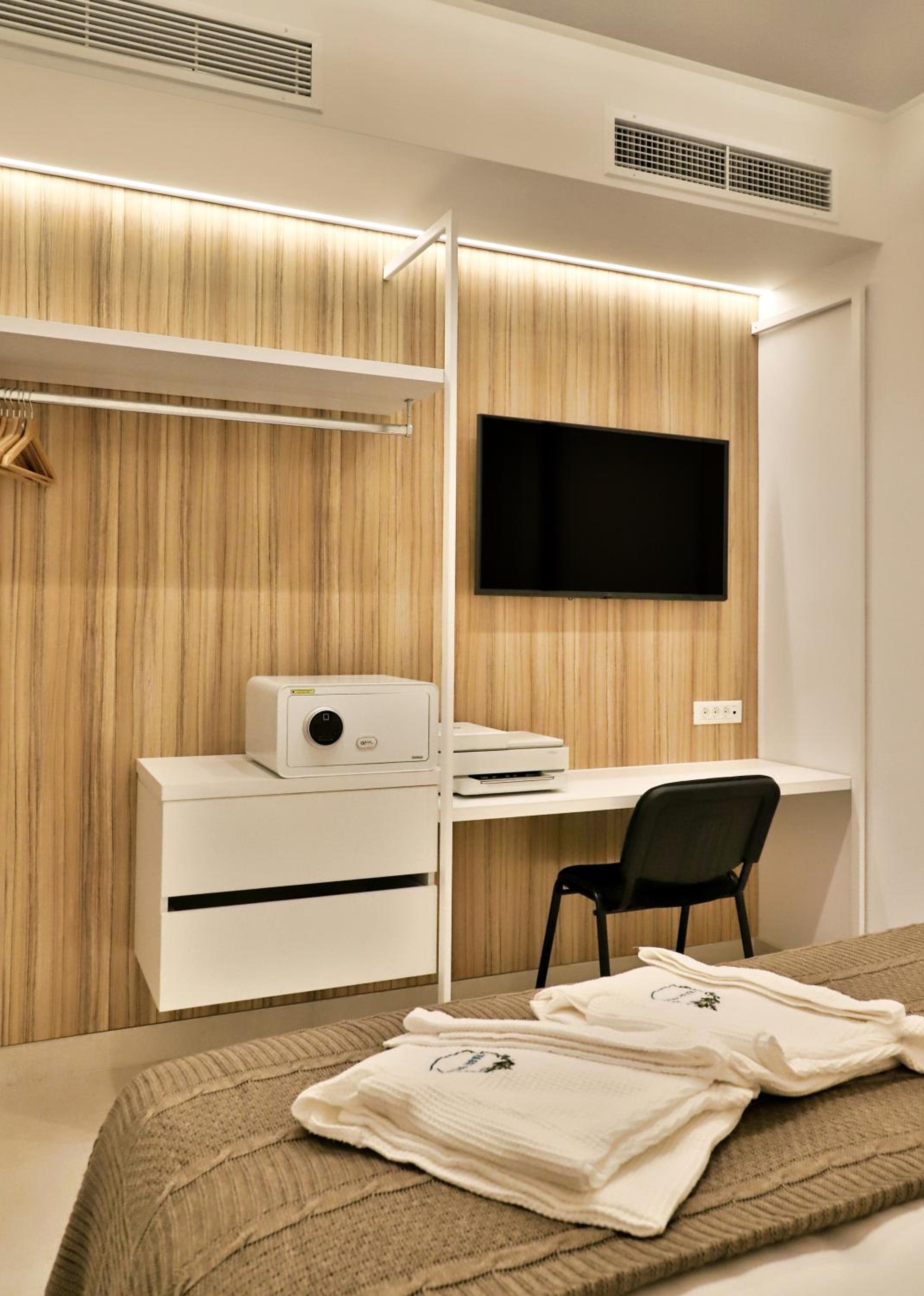 Three-Bedroom Villa photo 1