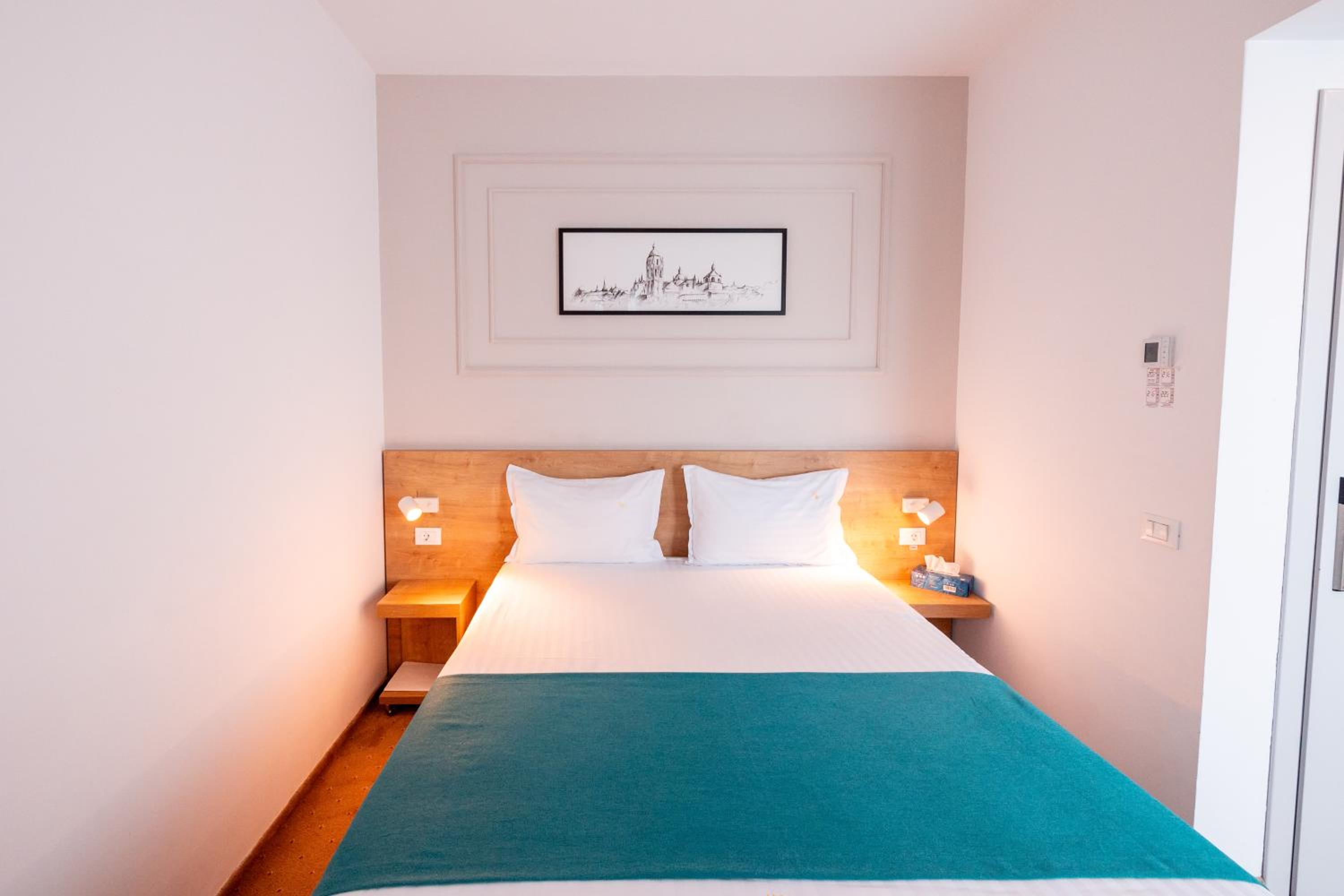 Queen Room - Photo 3