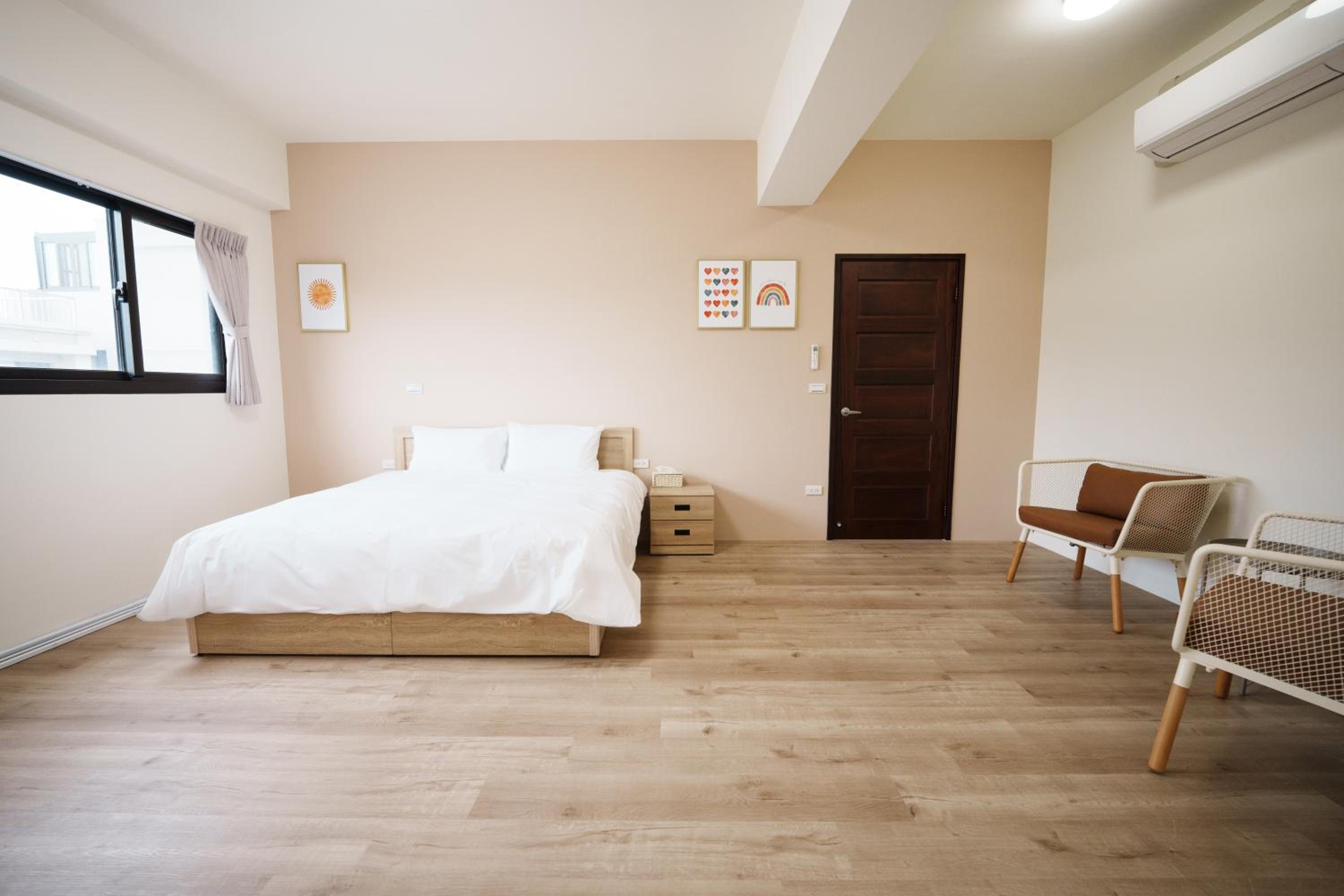 Queen Room