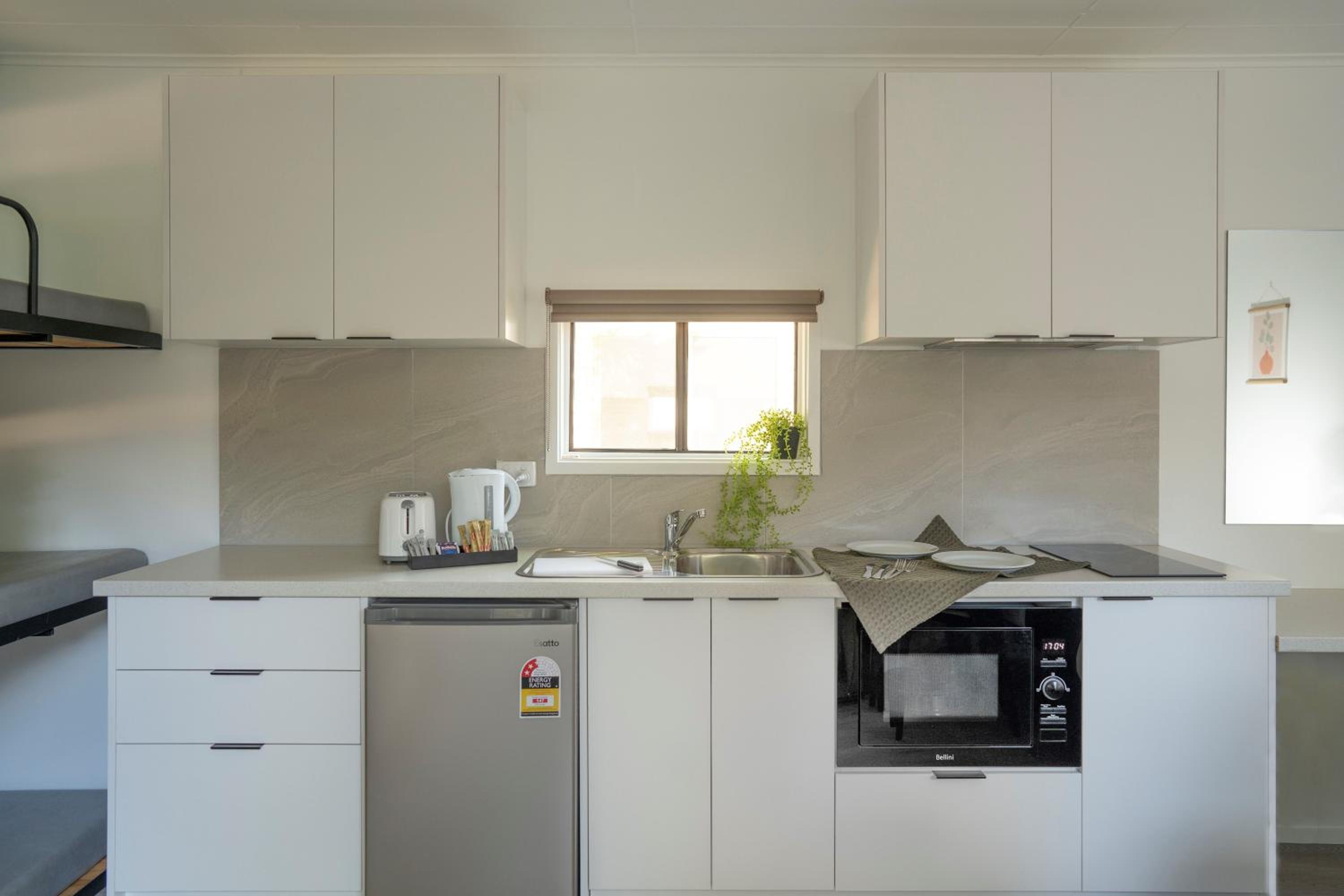 Budget Ensuite Cabin - 5b photo 3