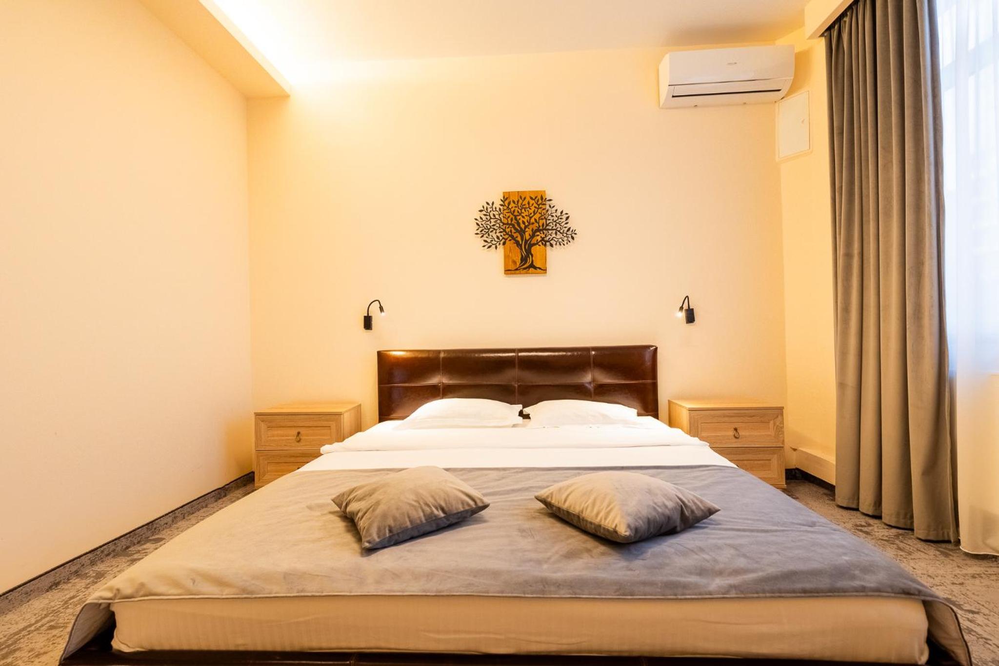 Double Room - Photo 3