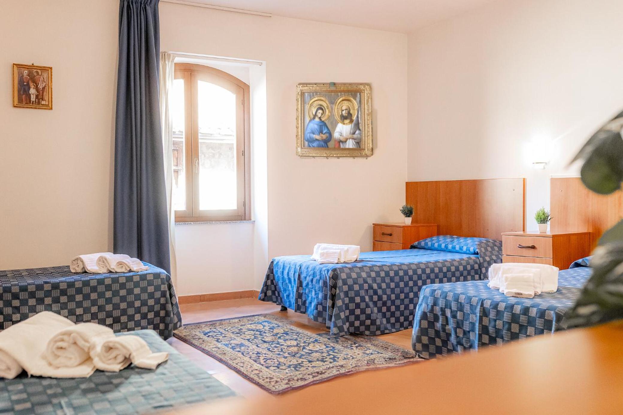 Quadruple Room - Photo 3