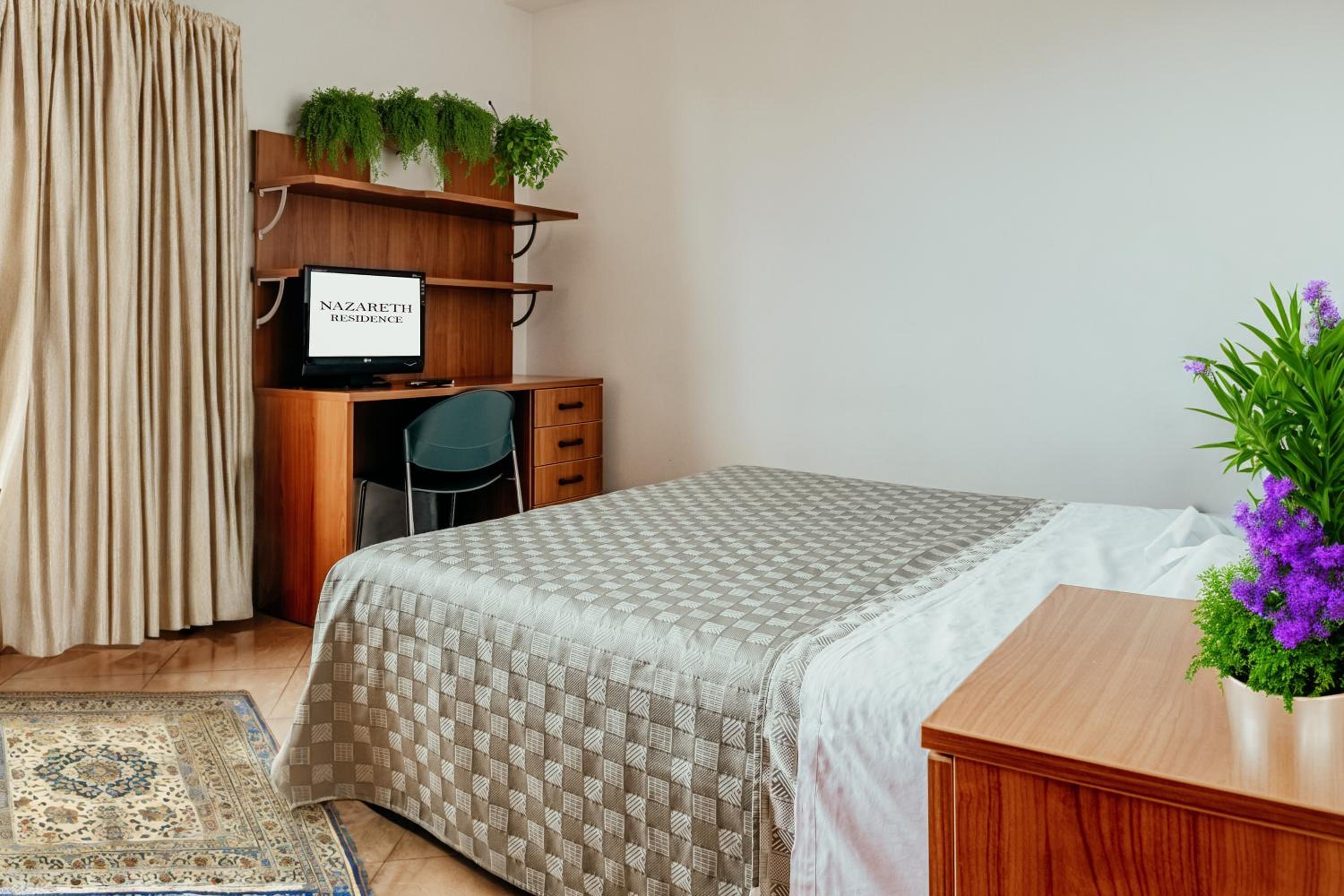 Double Room - Photo 8