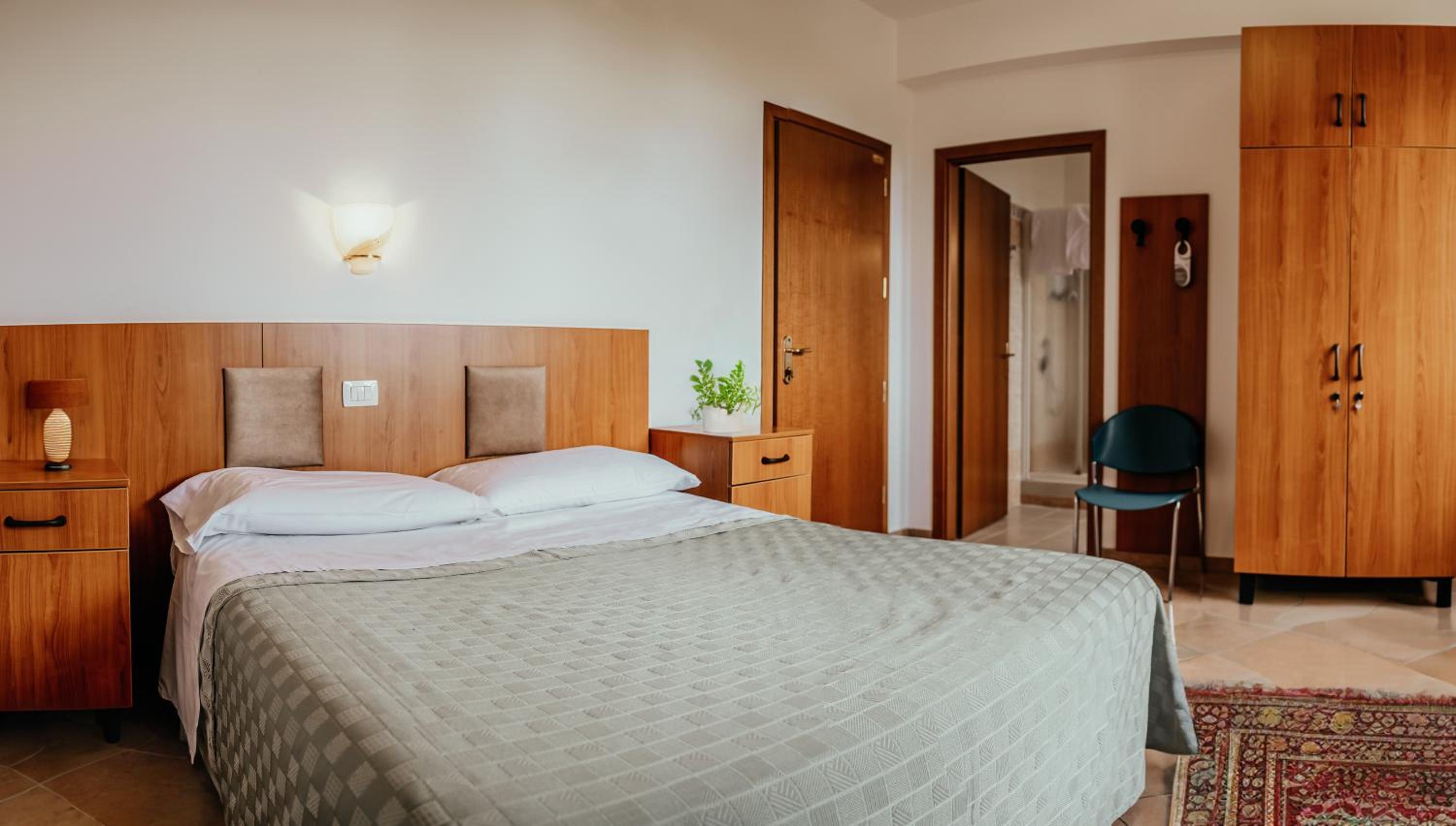 Double Room - Photo 2