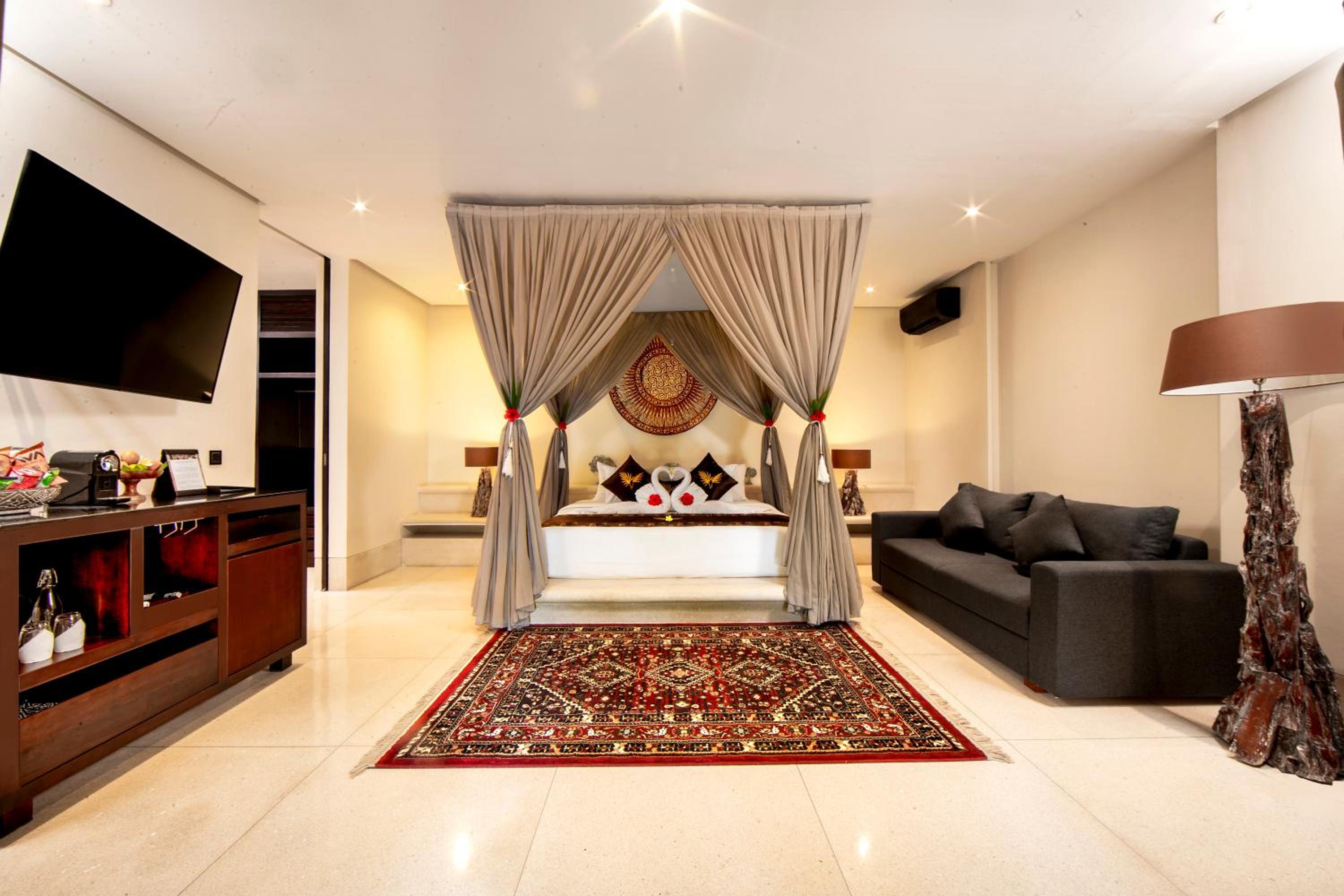 Private Garden Royal Suite with Free Daily Sunset Yoga and Afternoon Tea