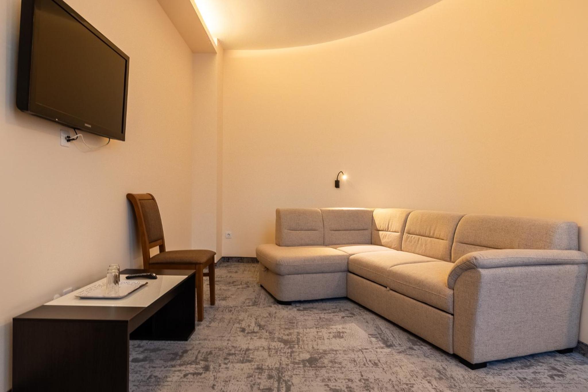 Apartment - Photo 2