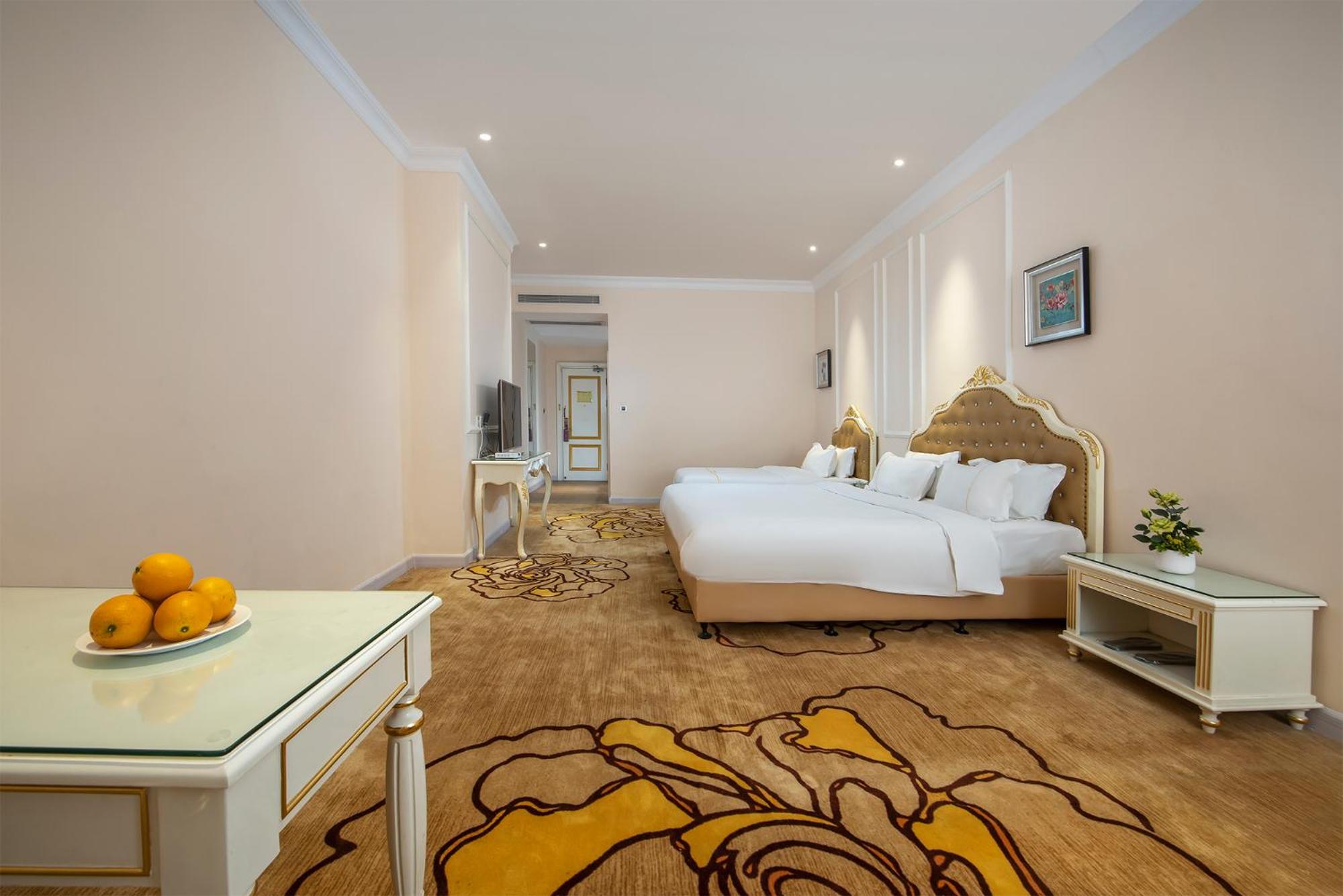Standard Queen Room photo 1