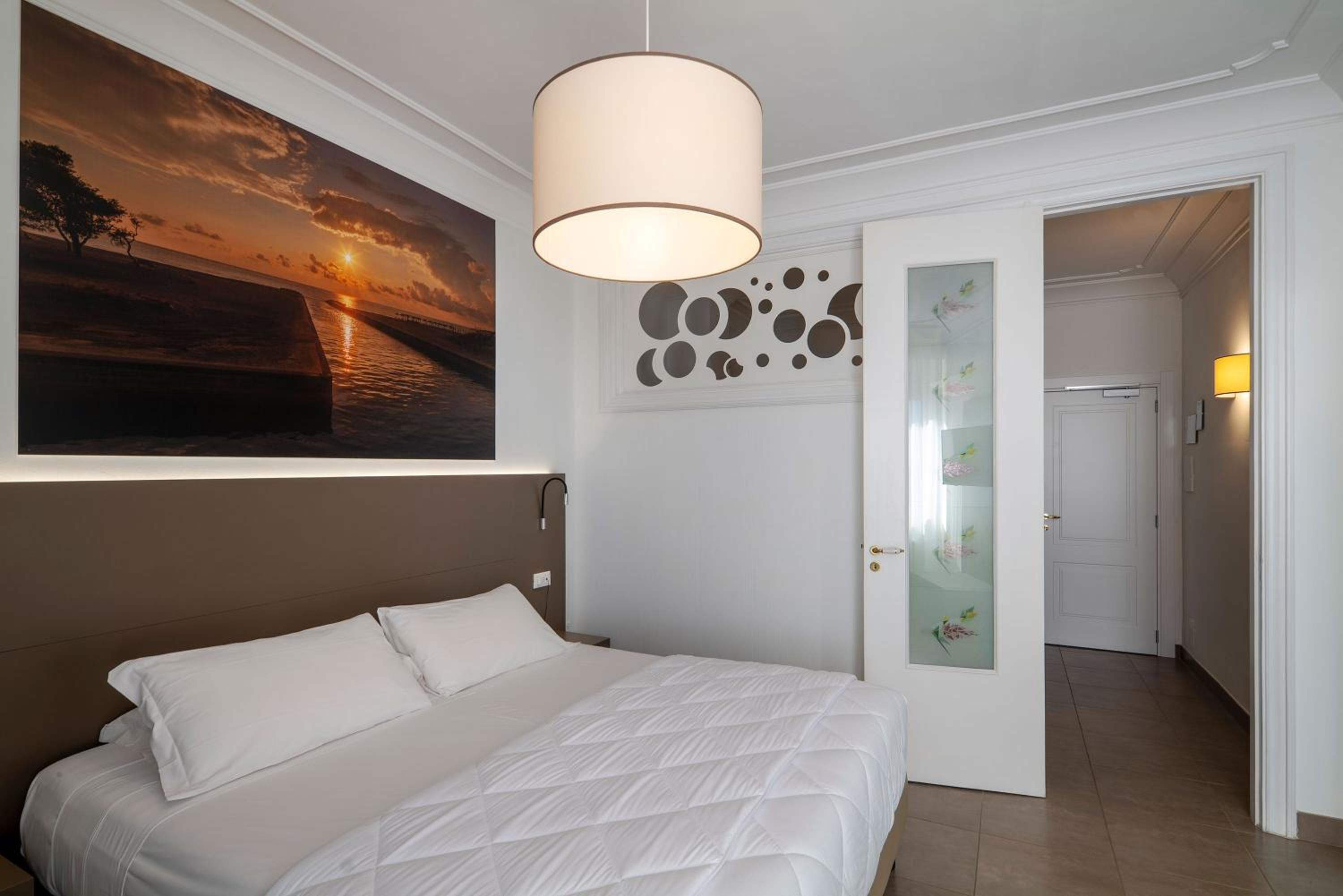 Deluxe Double or Twin Room - Photo 1
