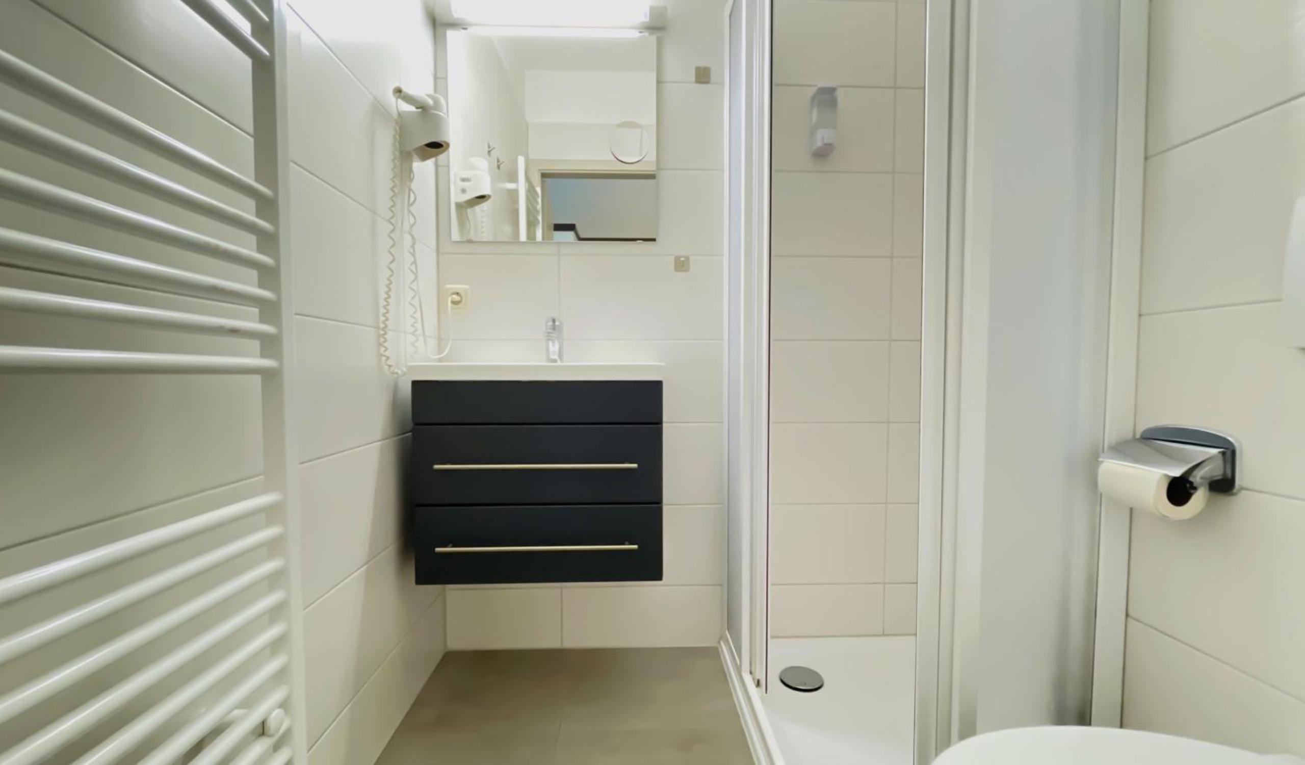 Maritim Double Room - Photo 3