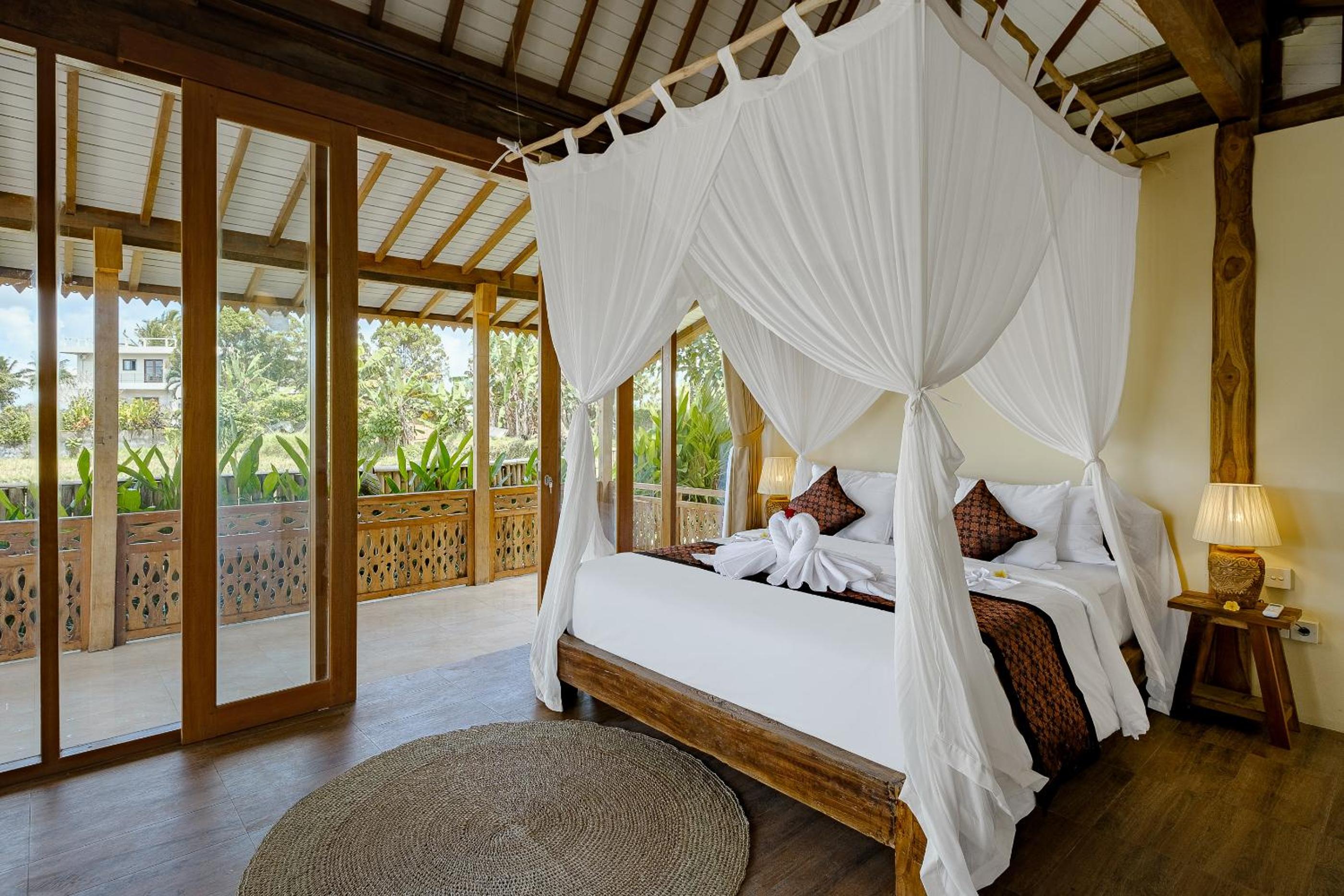 One-Bedroom Villa - Photo 3