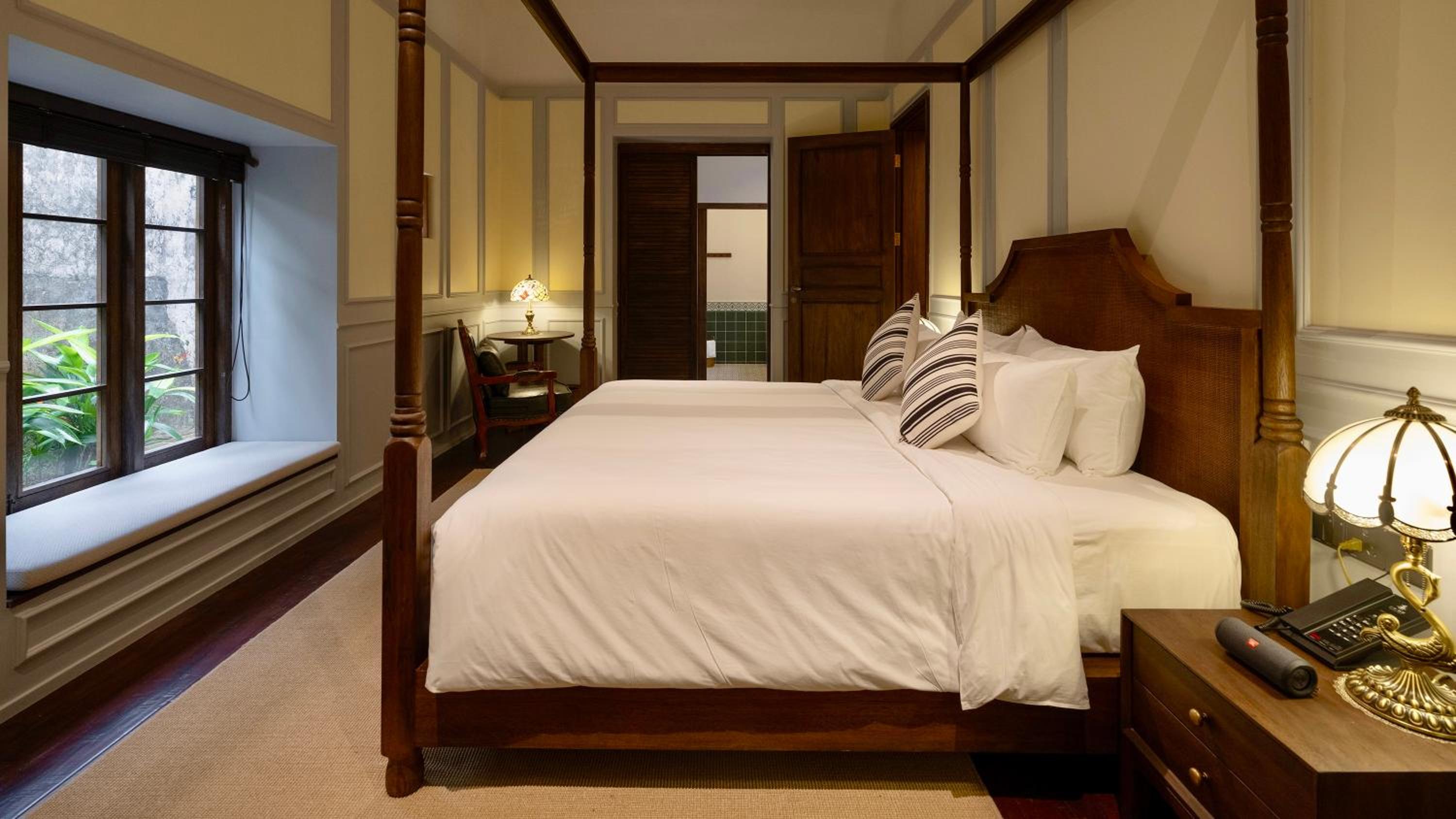 Superior King Suite