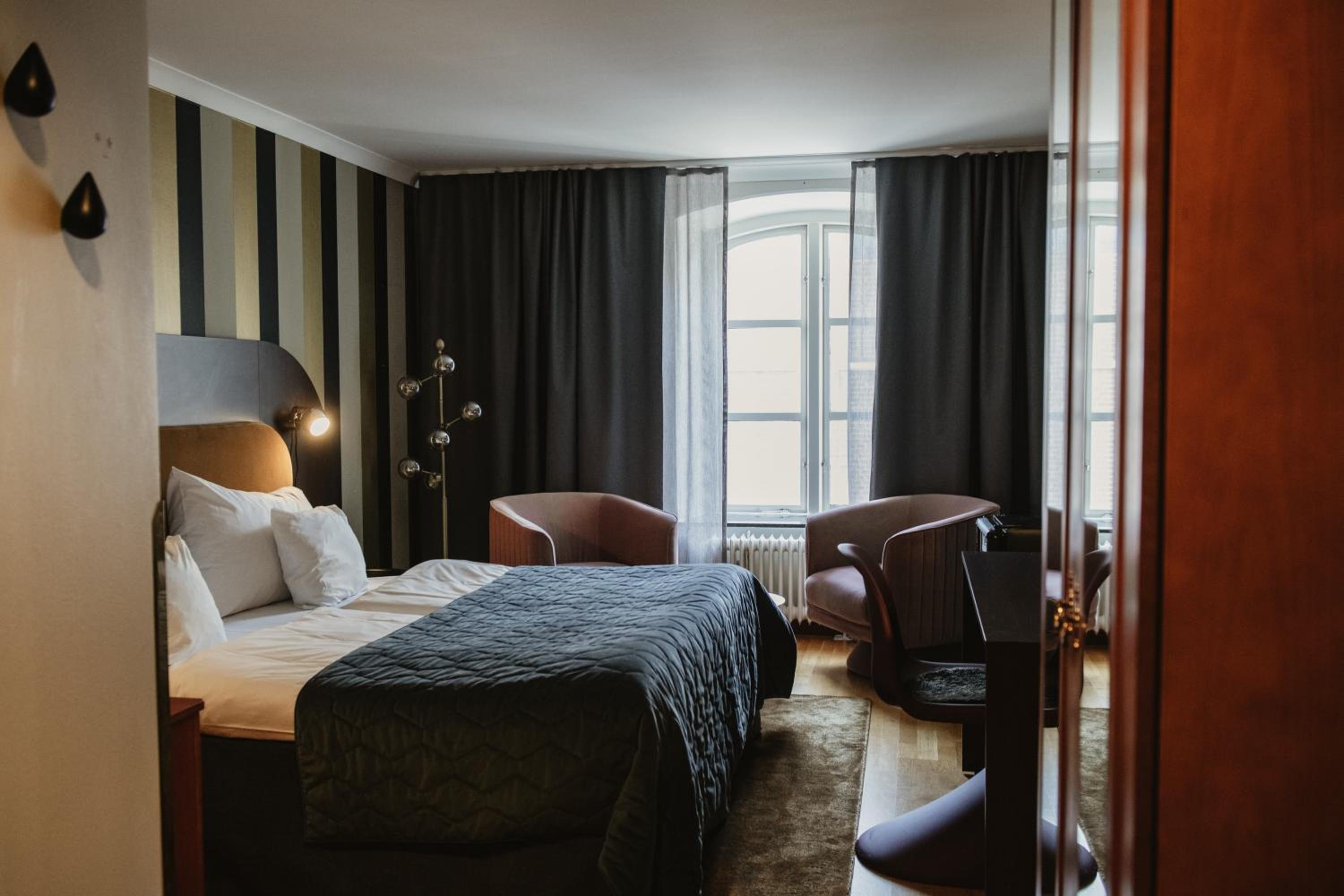 Superior Double or Twin Room - Photo 3