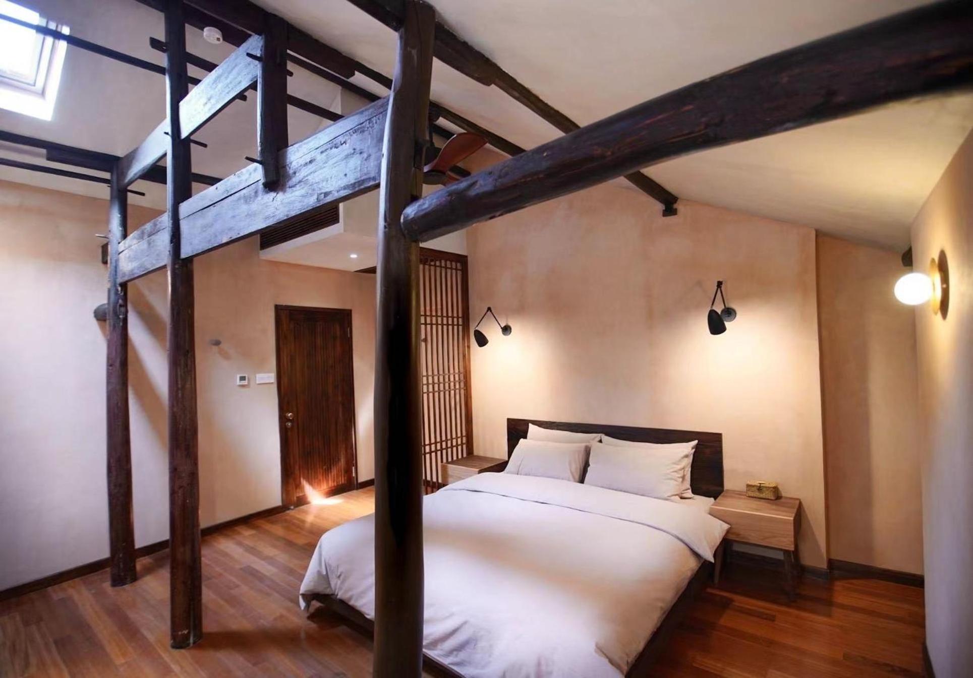Deluxe Double Room with Bath photo 1