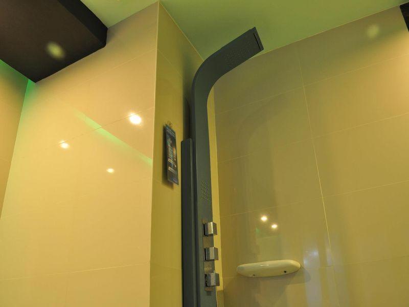 Mega Suite - Photo 6
