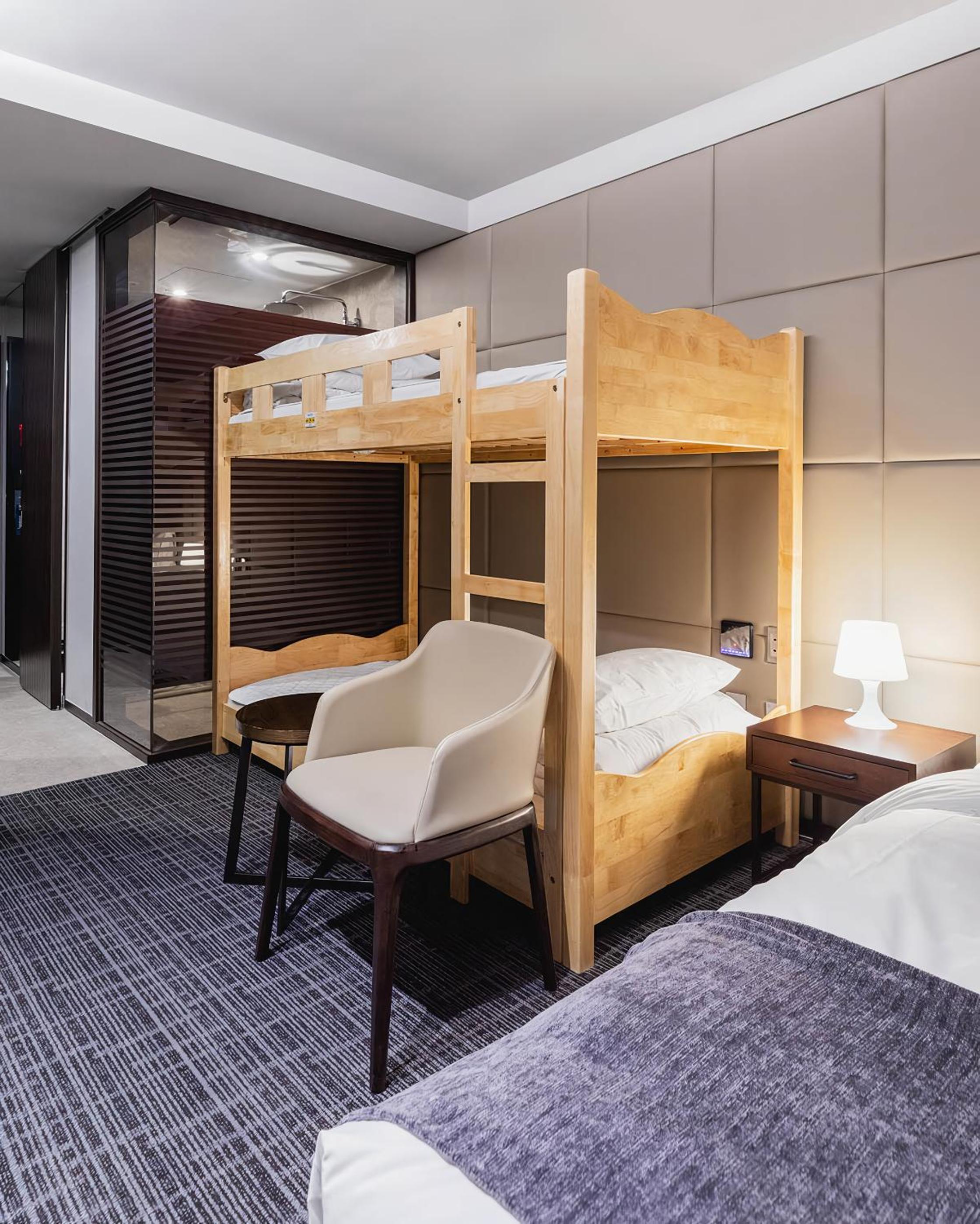 Deluxe Quadruple Room - Photo 4