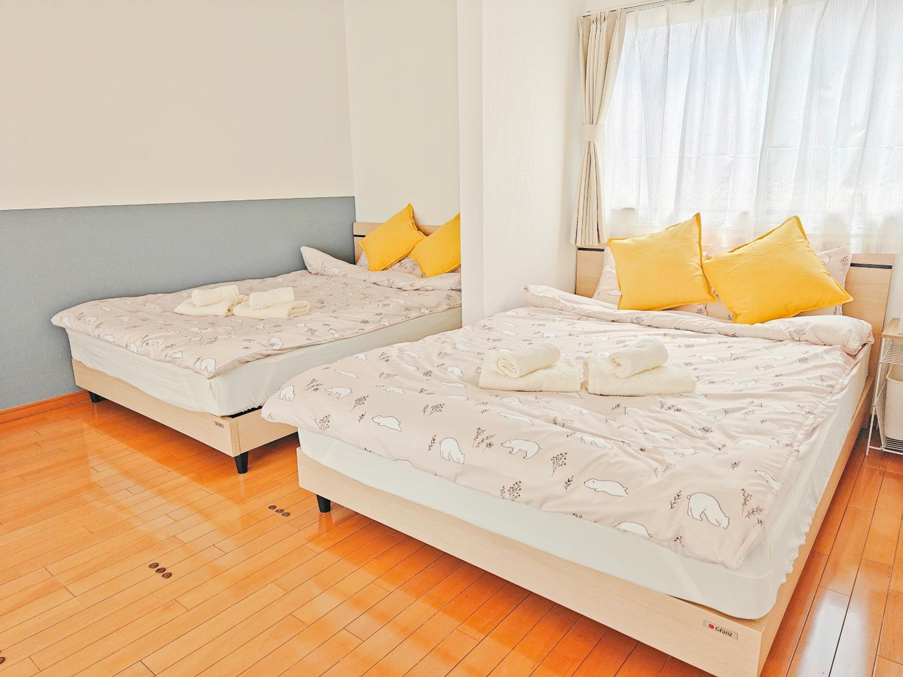 One-Bedroom Apartment photo 1