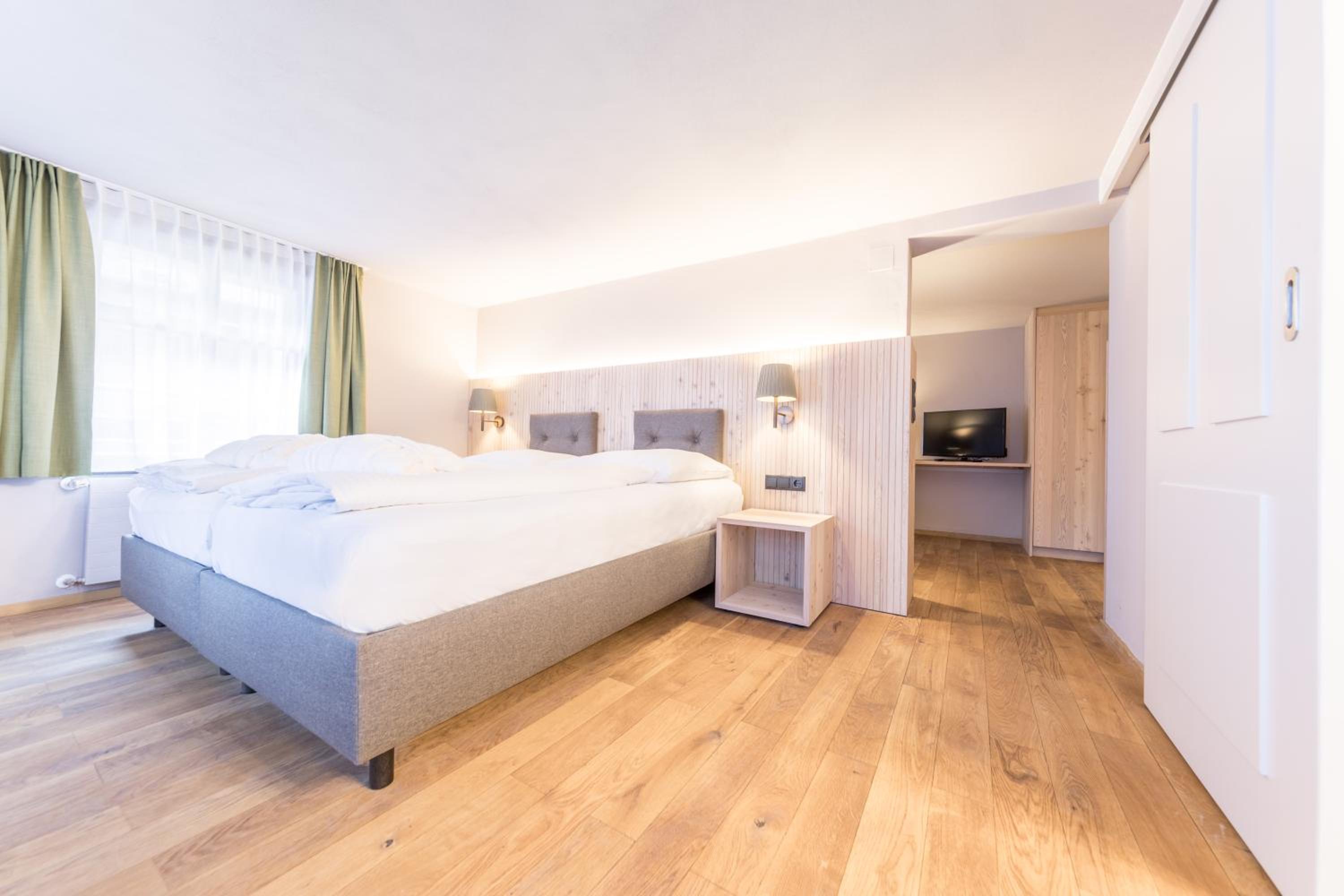 Classic Quadruple Room photo 3