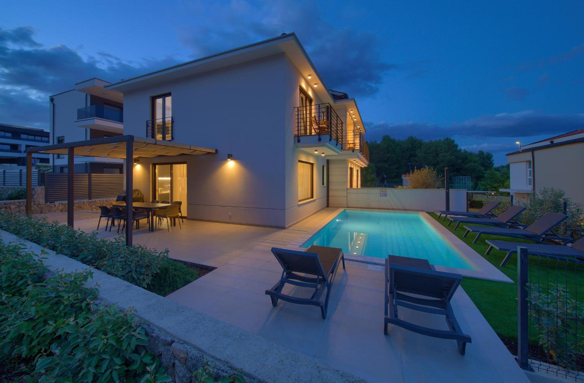 Three-Bedroom House photo 2