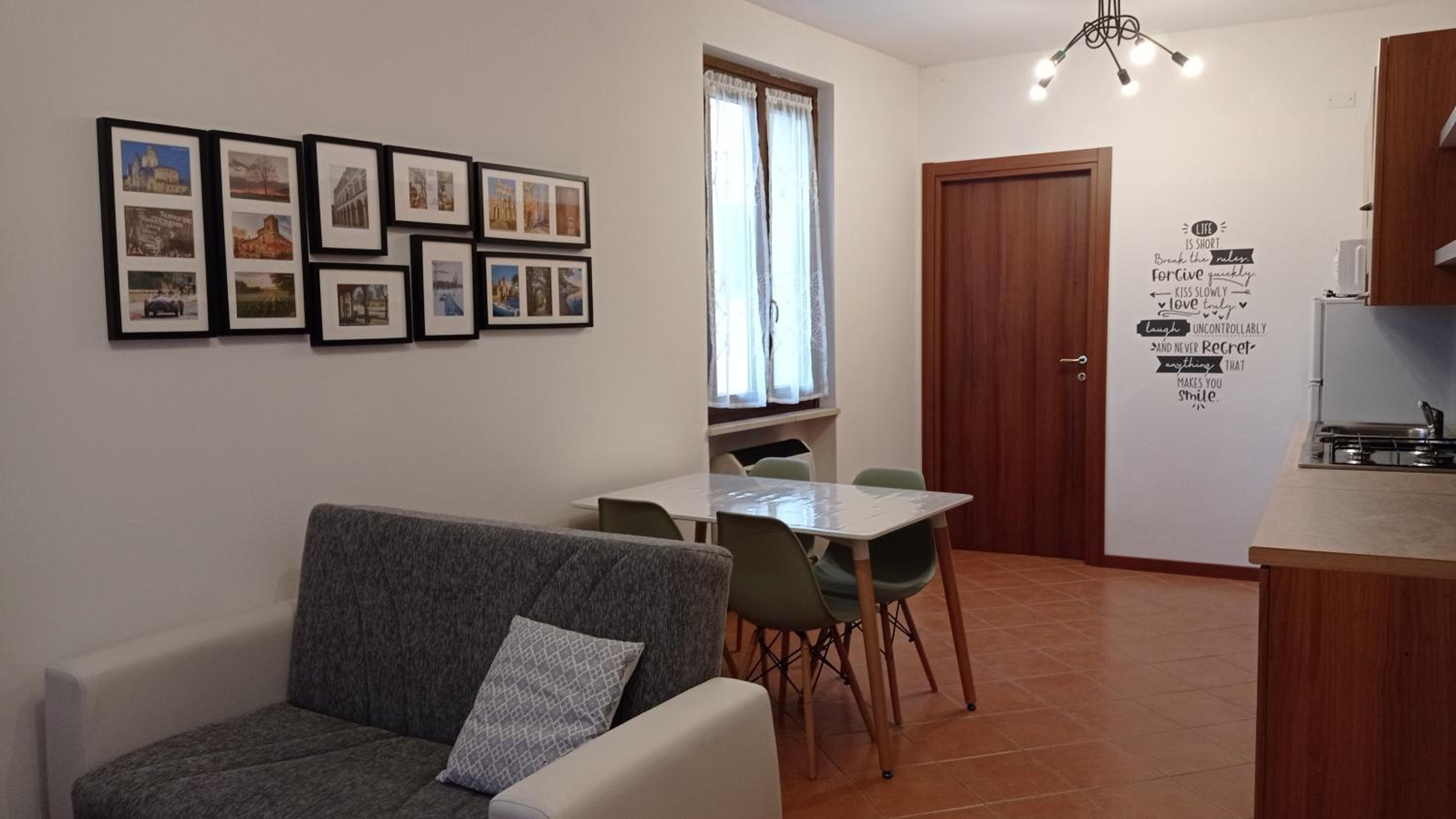 One-Bedroom House - Photo 5