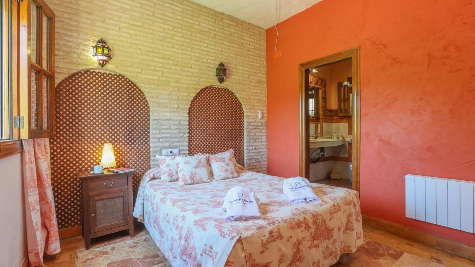 Seven-Bedroom Villa photo 2