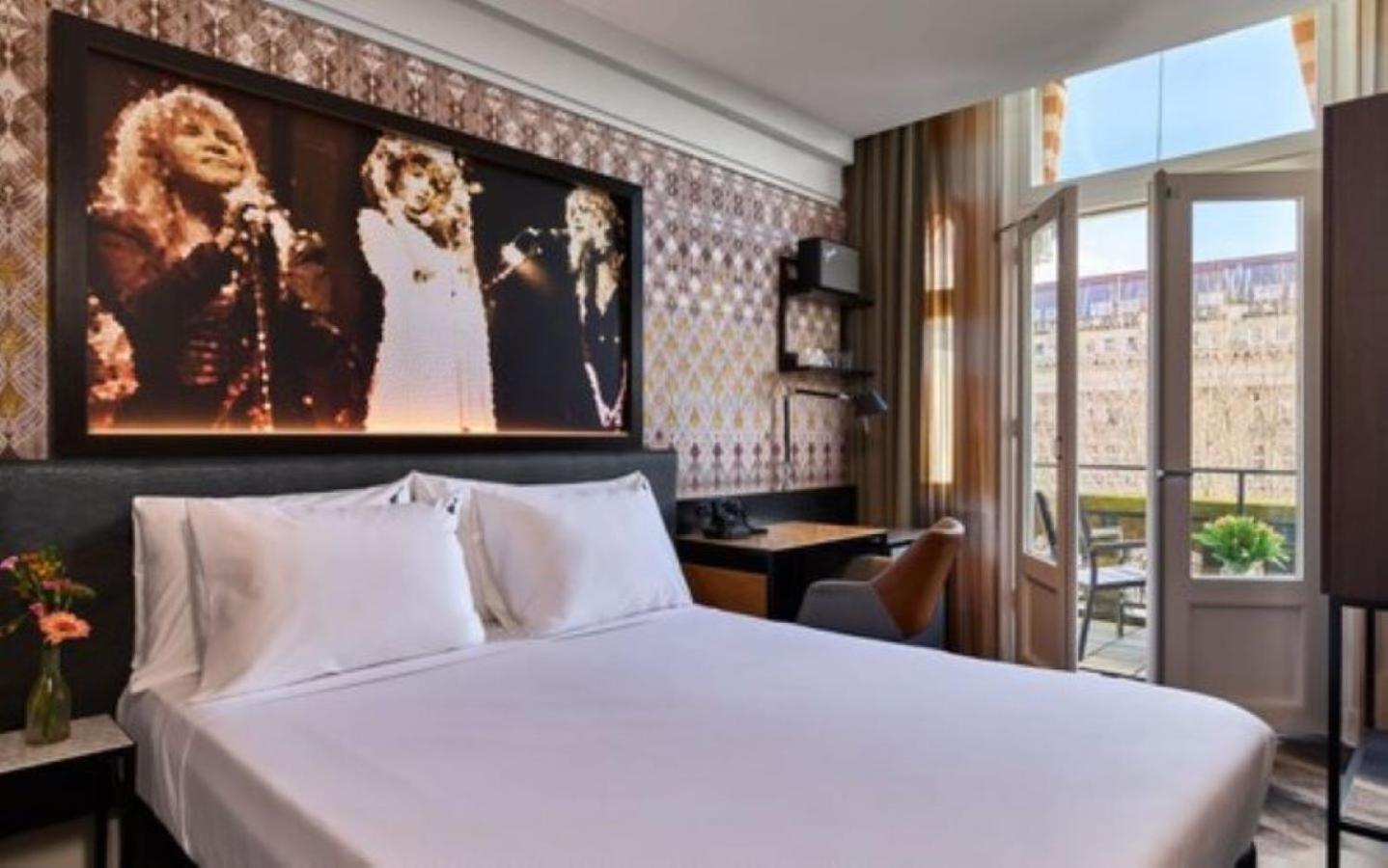 Classic Double Room with Balcony photo 3