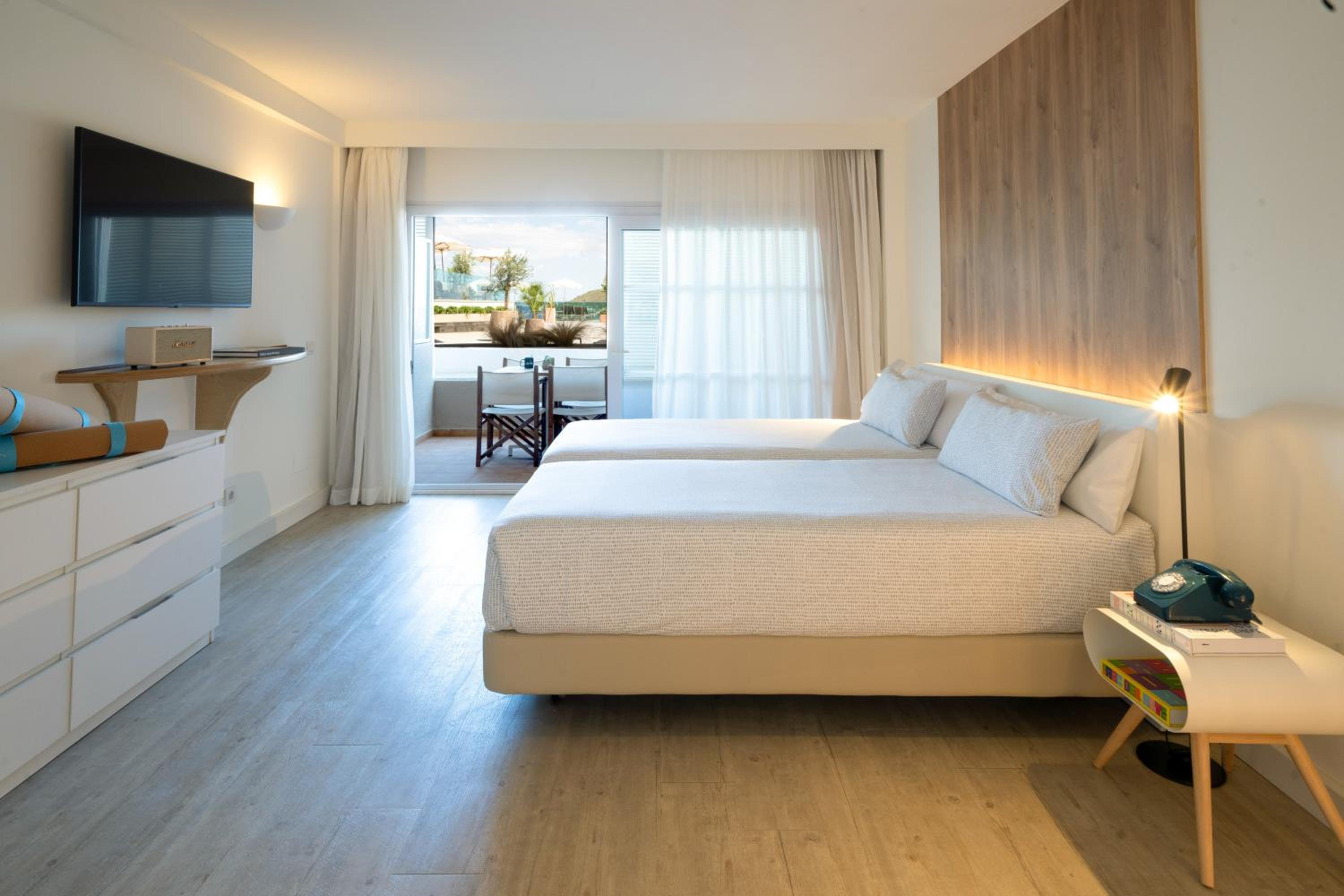 The Beach House 2Bedroom Suite Sea View