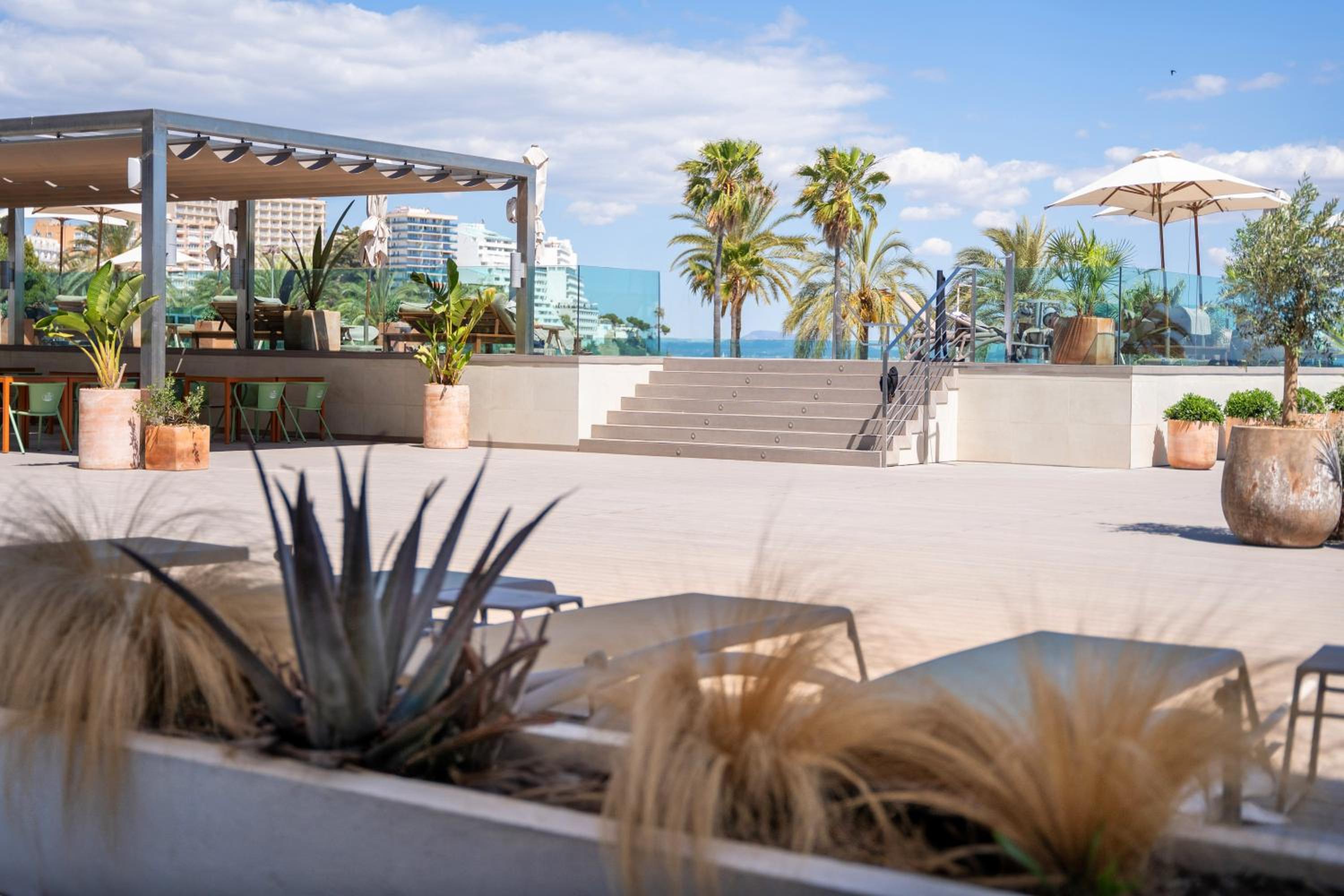 The Beach House 2Bedroom Suite Sea View thumbnail 6
