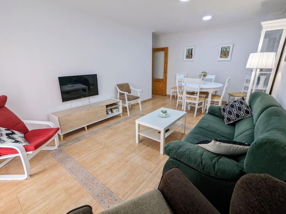Three-Bedroom Apartment photo 2