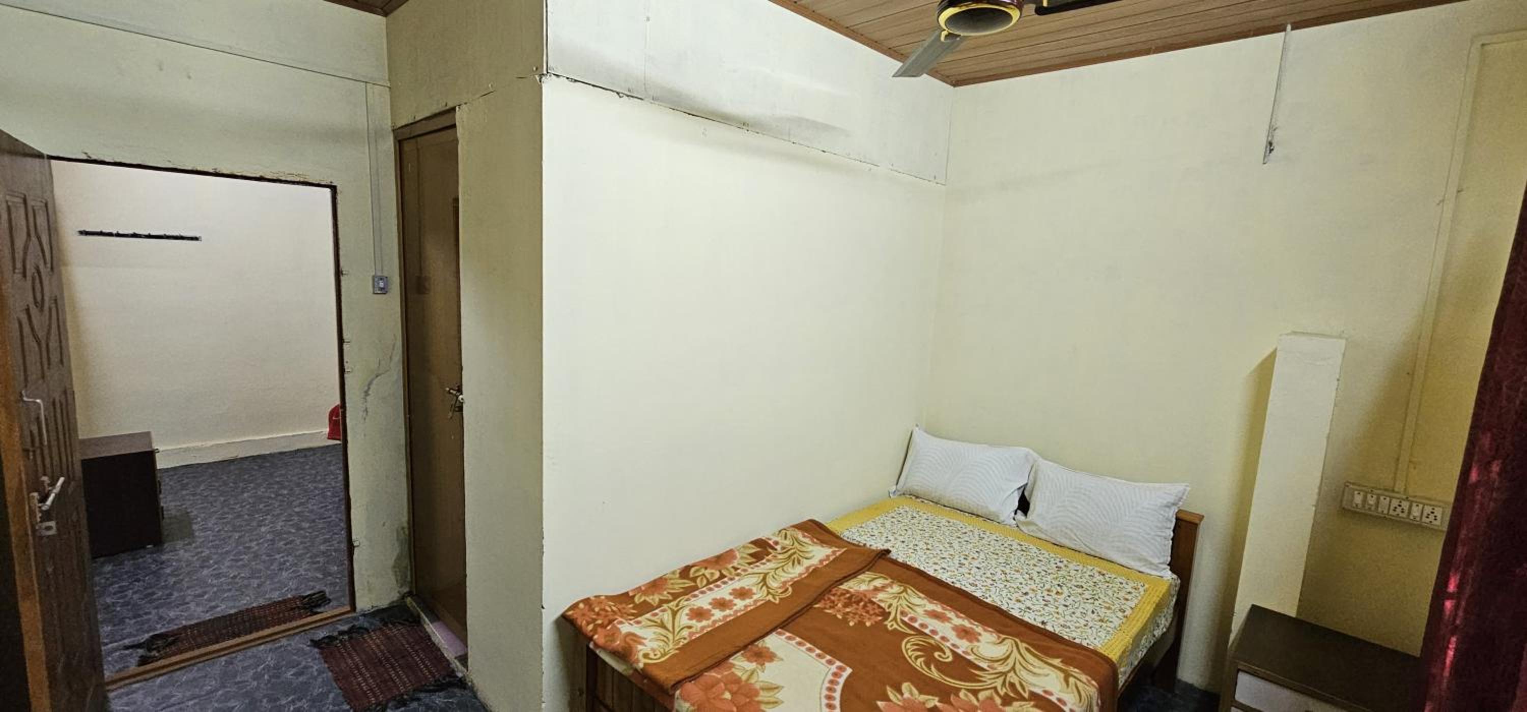 Mixed Dormitory Room photo 2