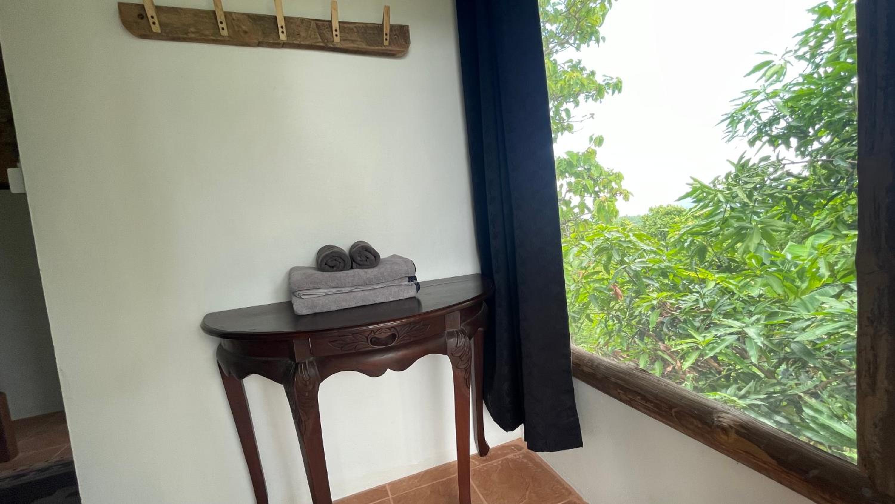 Deluxe Double Room with Balcony - Photo 22