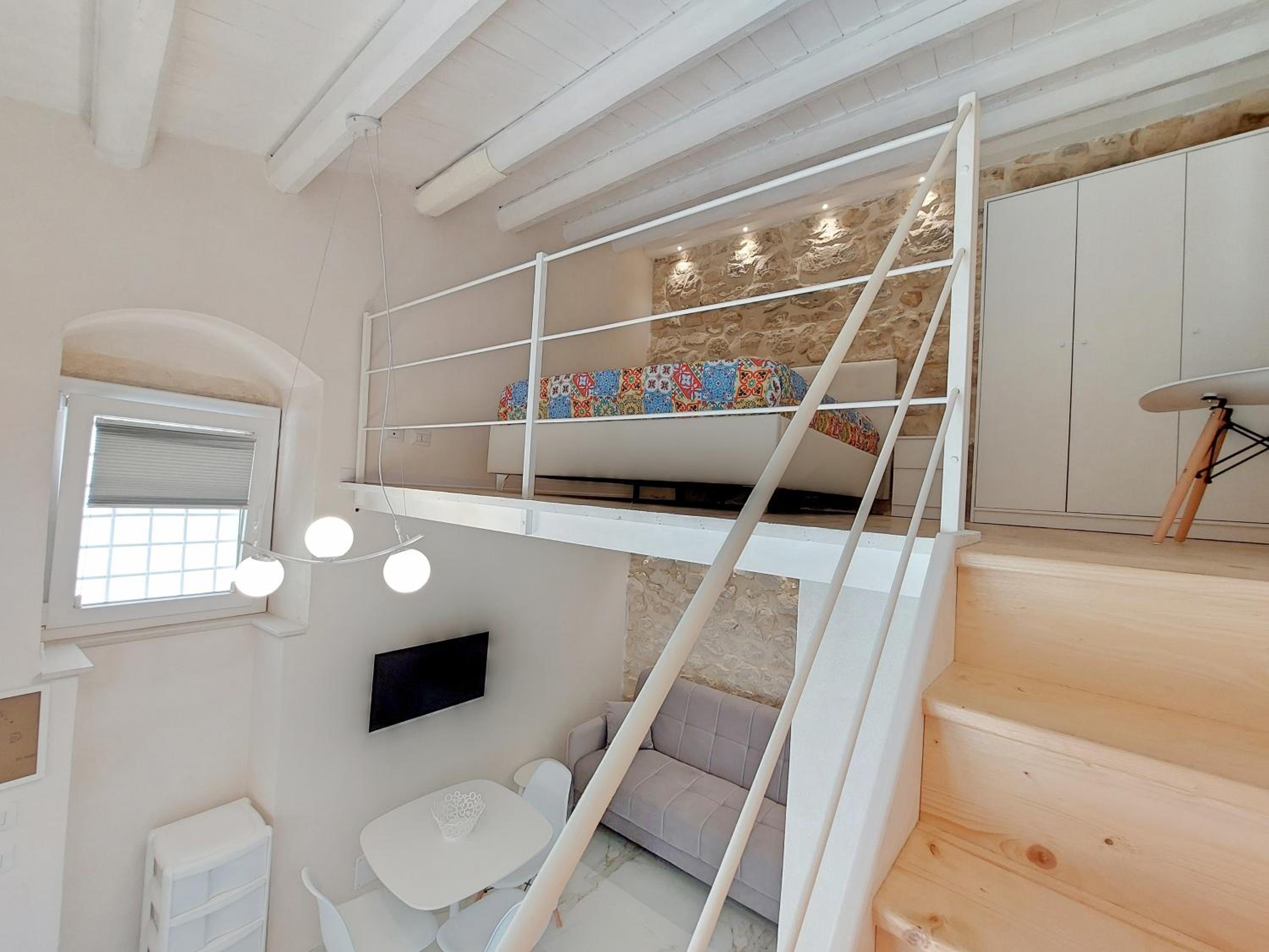 One-Bedroom House photo 2