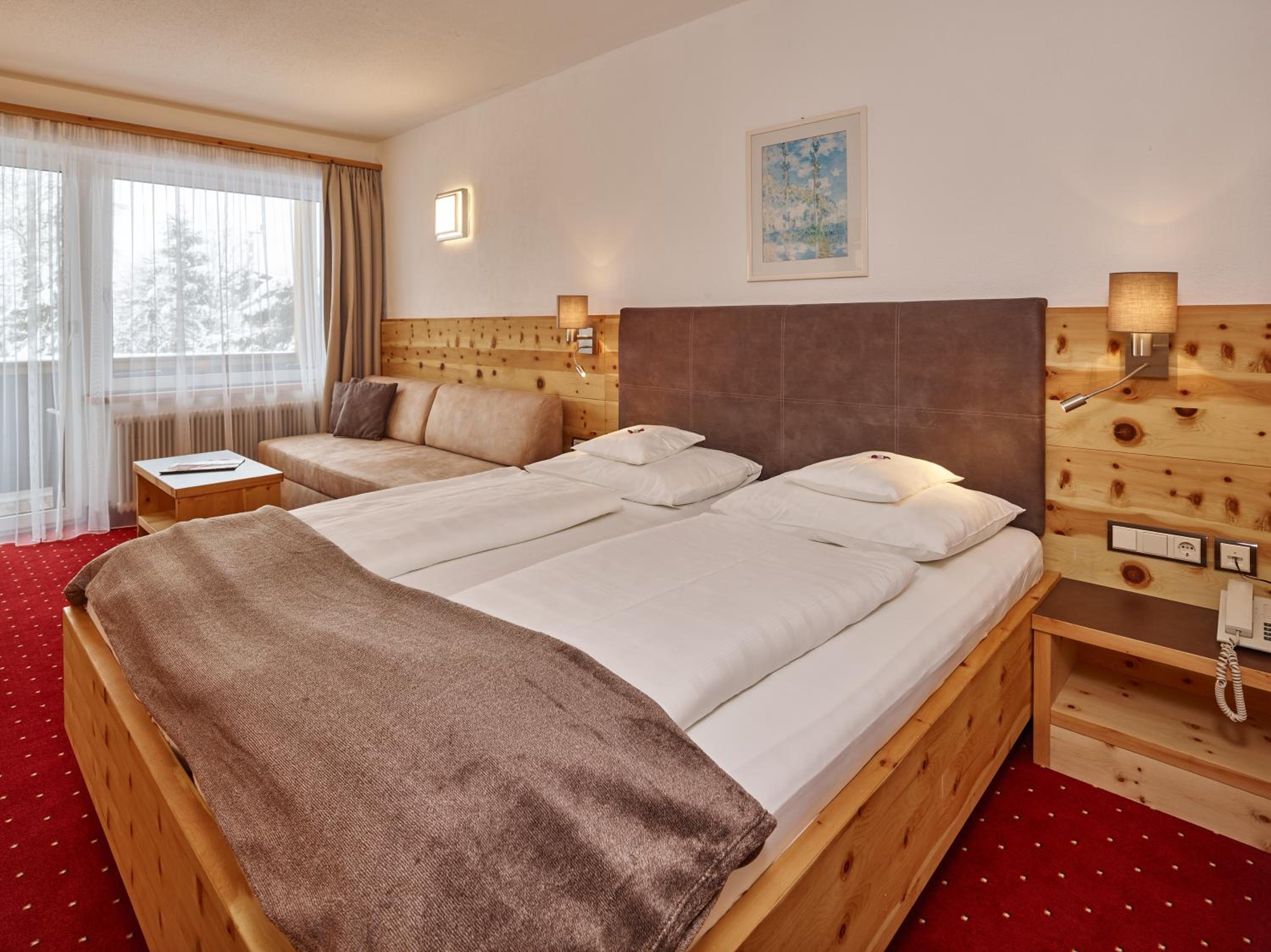 Junior Suite with Balcony - Photo 2
