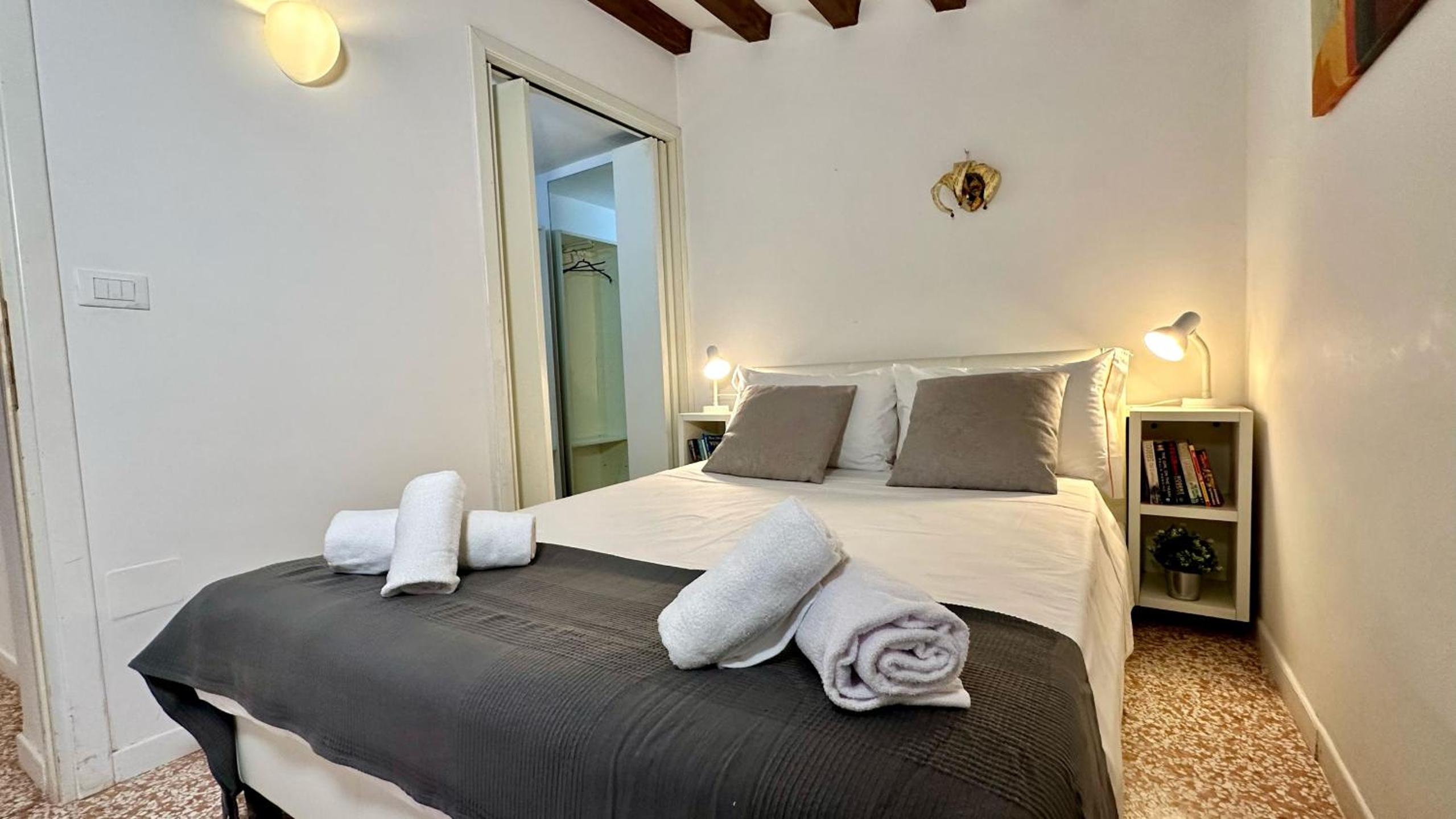Dorsoduro One-Bedroom Apartment photo 2