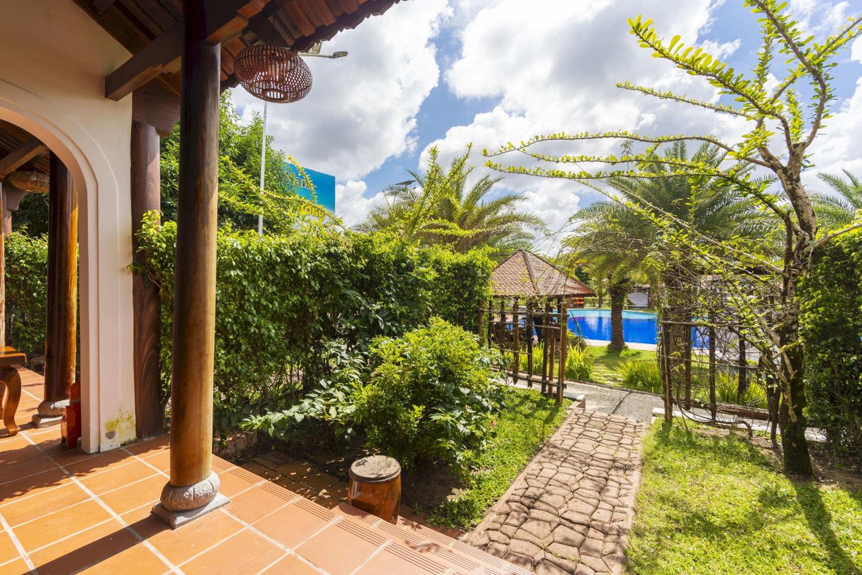 Bungalow Pool View - Photo 8