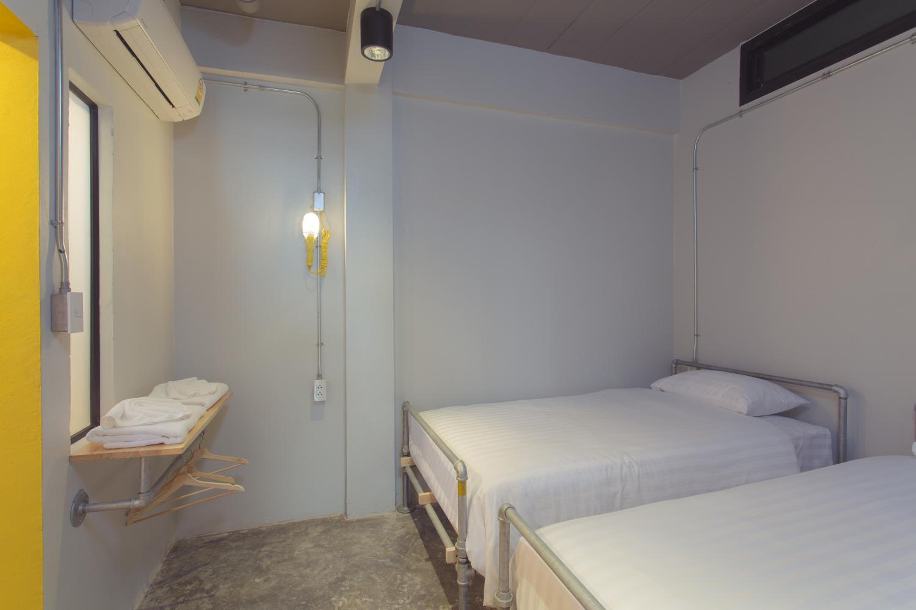 Budget Twin Room photo 2