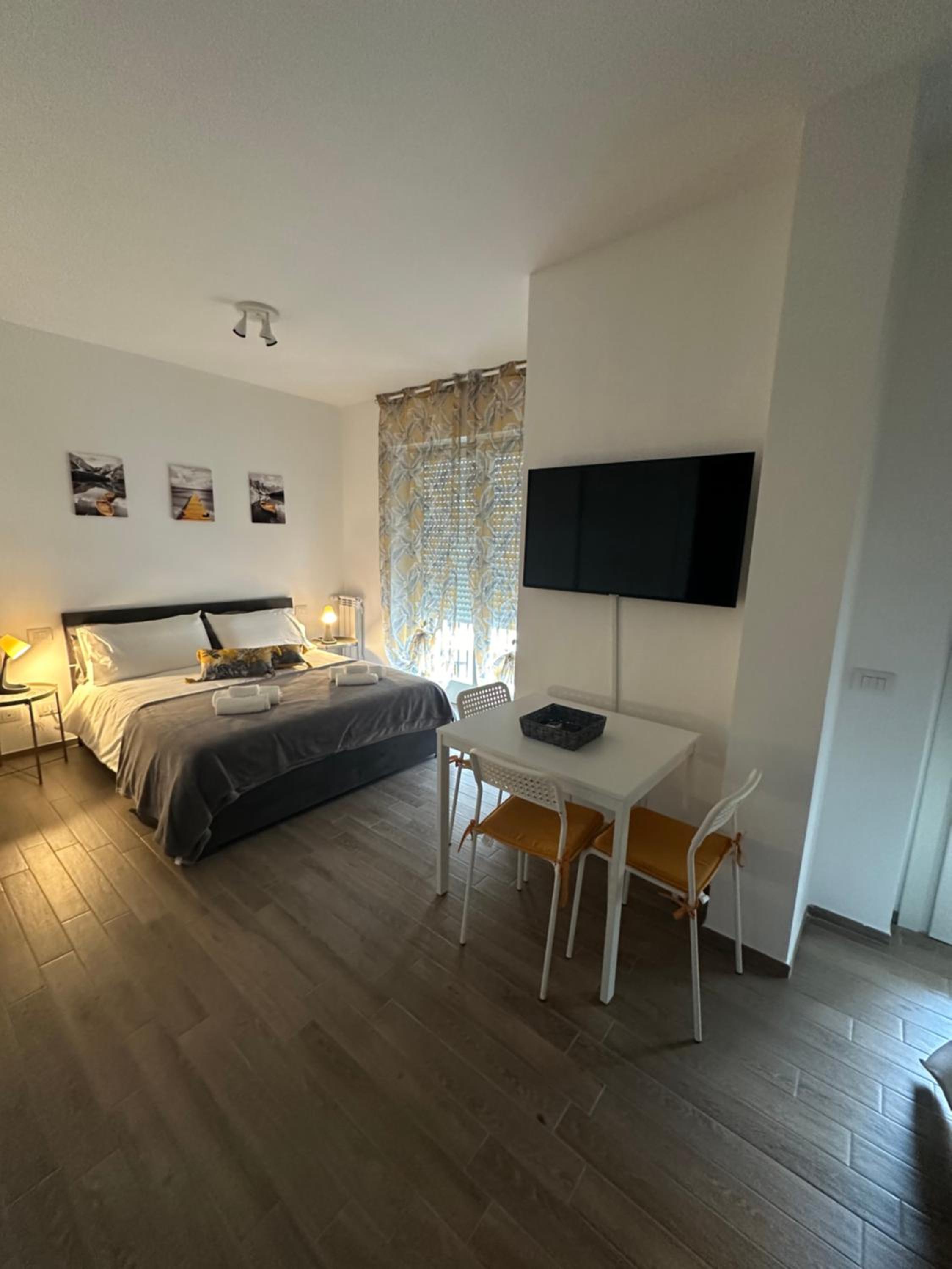 One-Bedroom Apartment