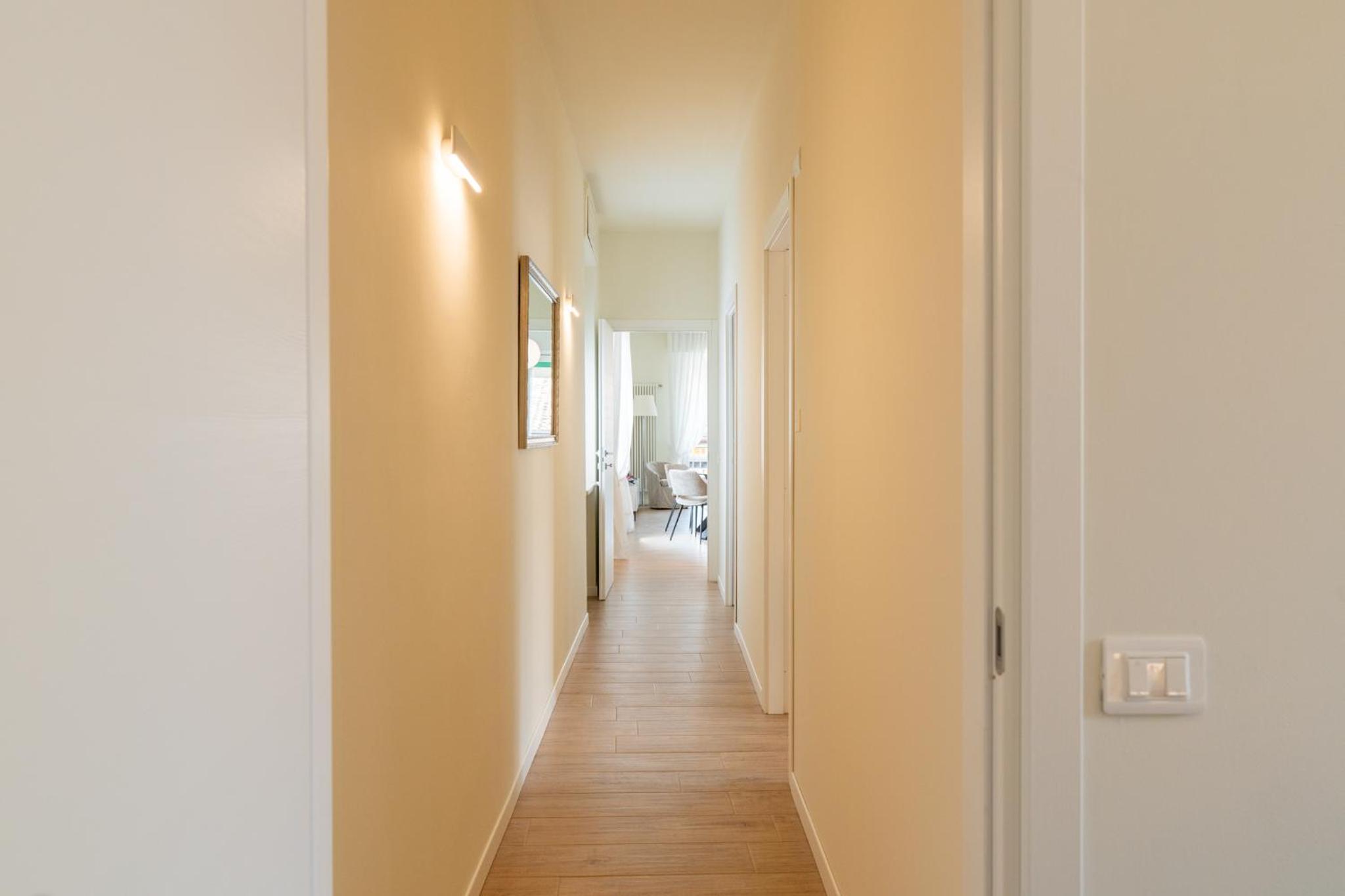 Two-Bedroom Deluxe Apartment with Balcony - Photo 14