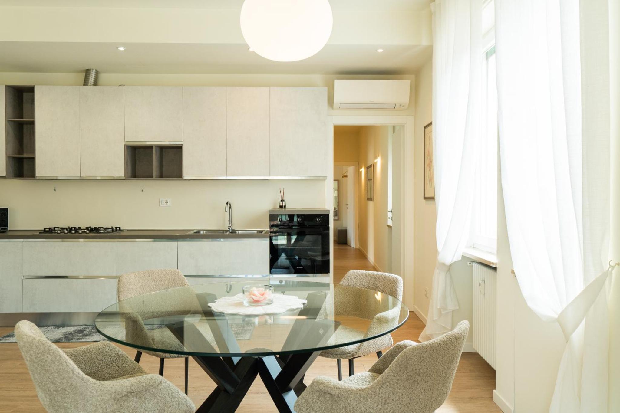 Two-Bedroom Deluxe Apartment with Balcony - Photo 21