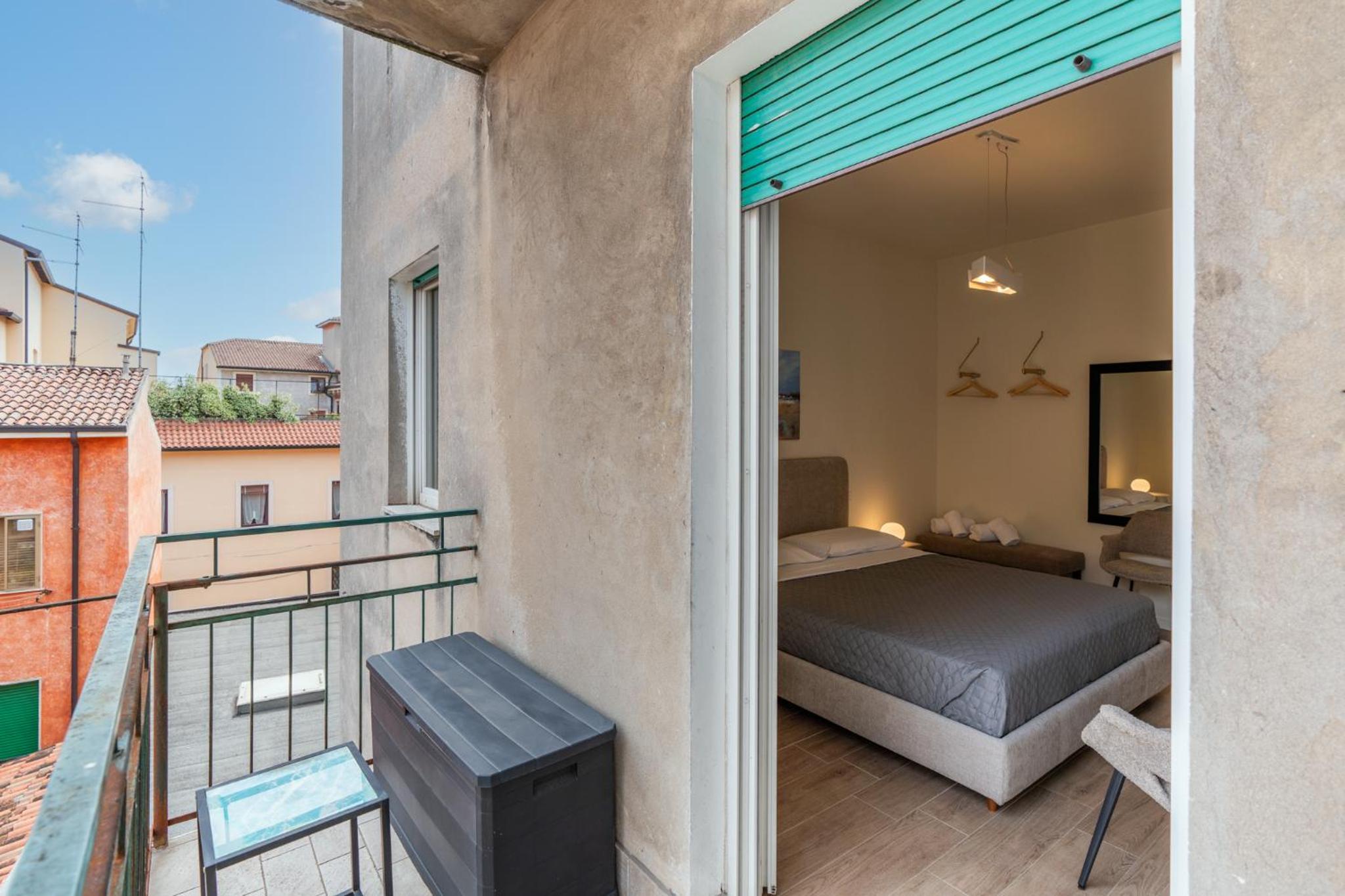 Two-Bedroom Deluxe Apartment with Balcony - Photo 10