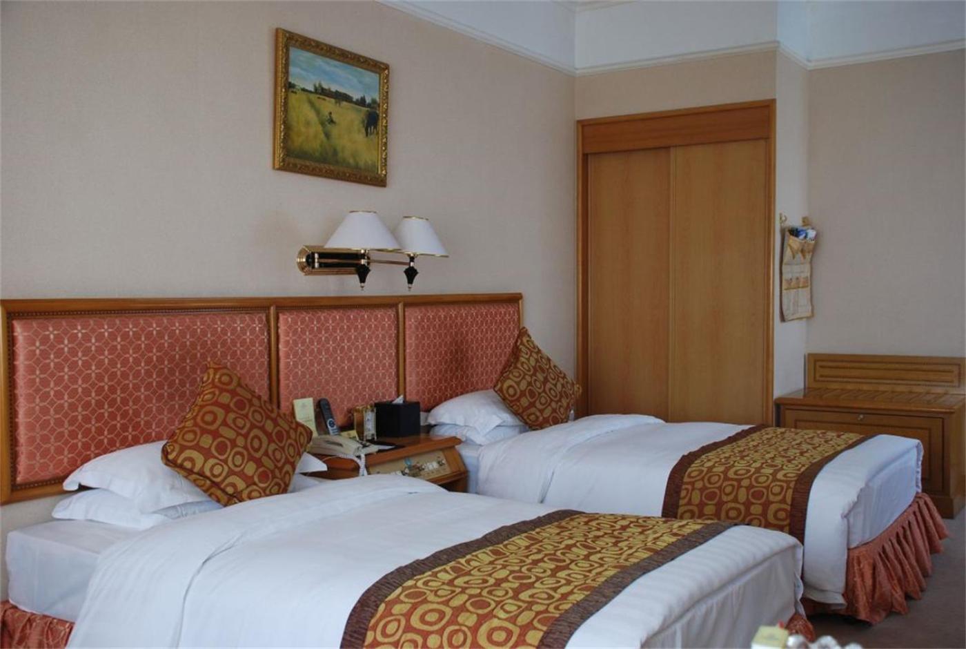 Business Twin Room with Sea View photo 2