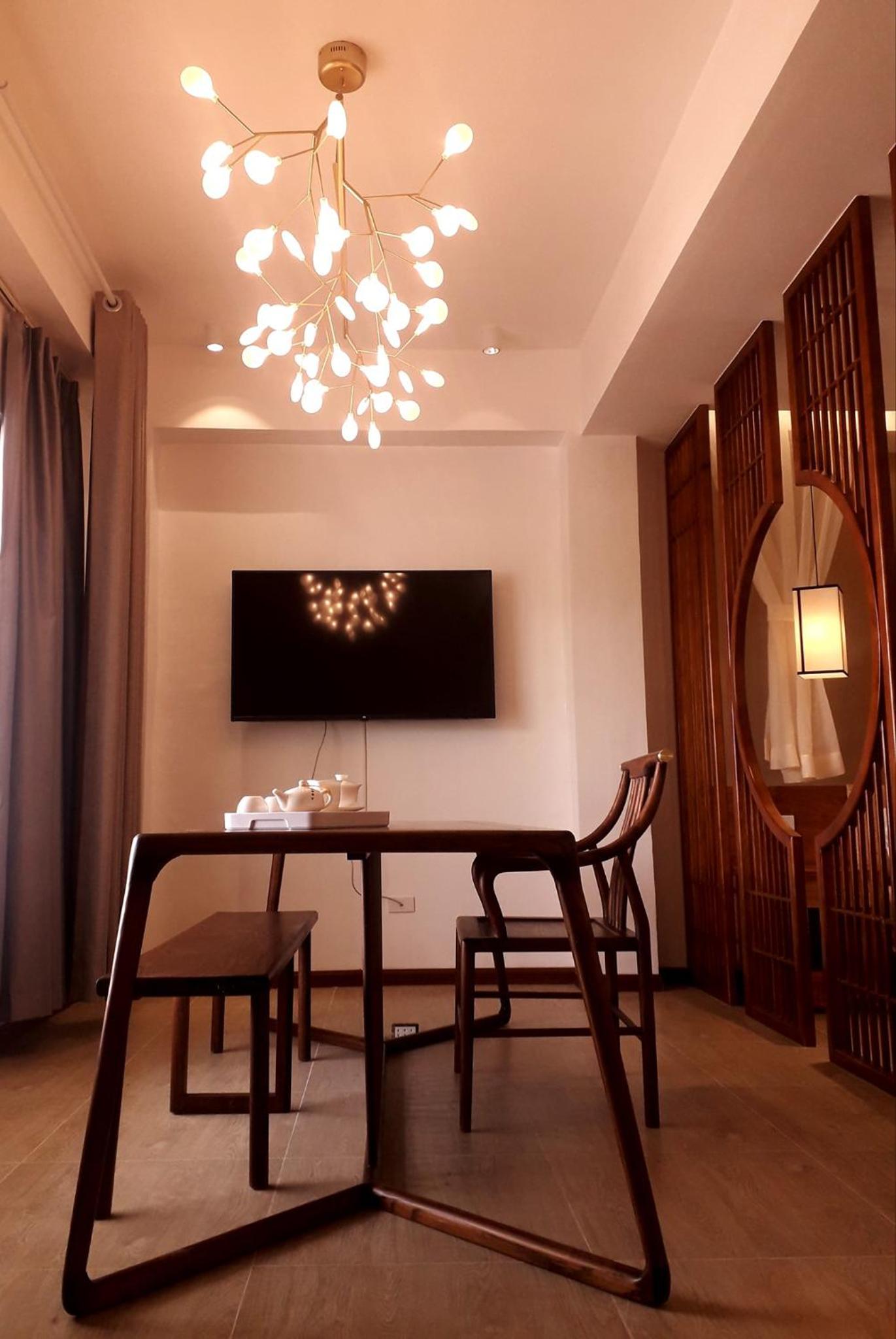 Suite - Photo 2