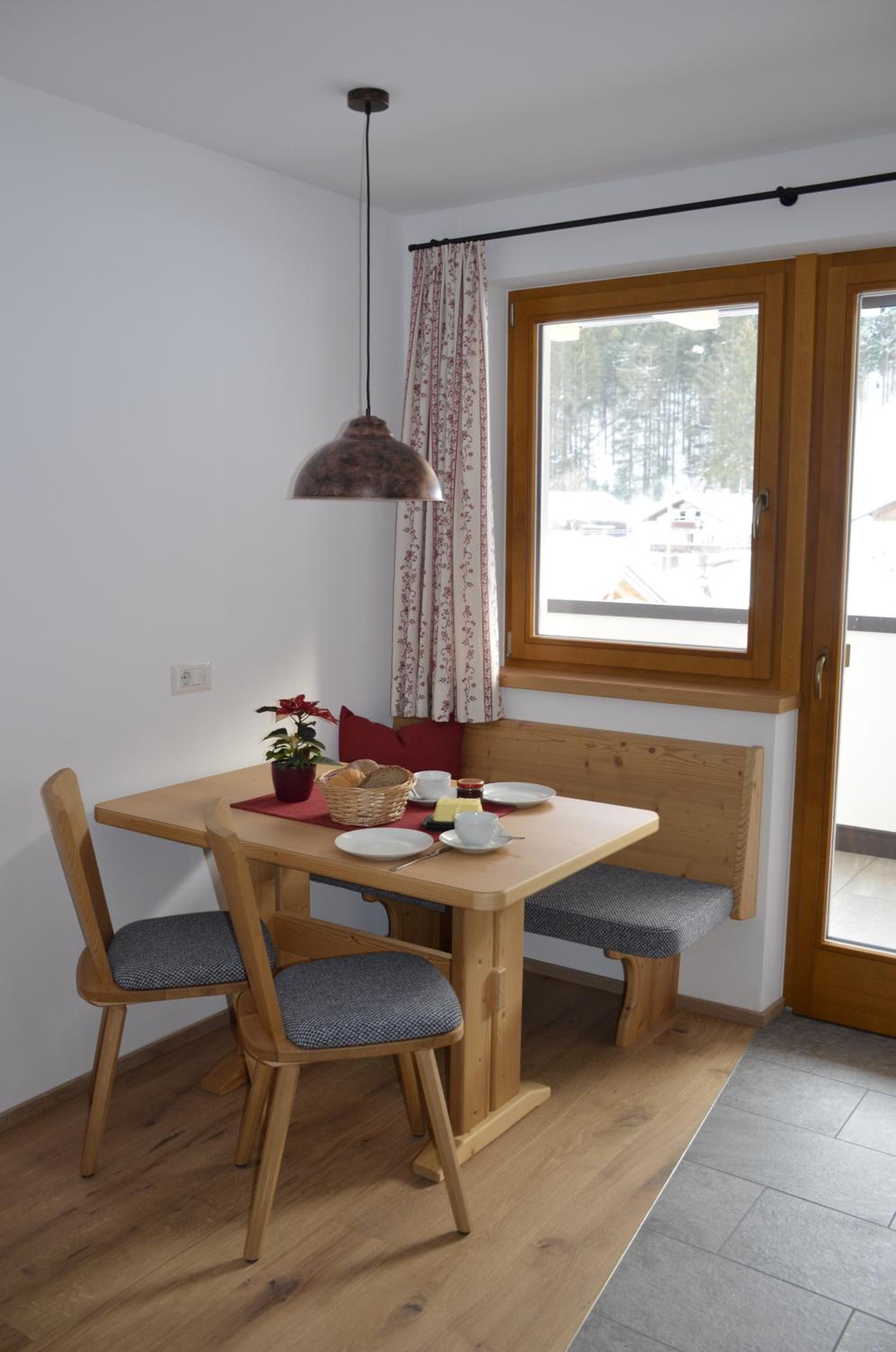 One-Bedroom Apartment with Balcony photo 2
