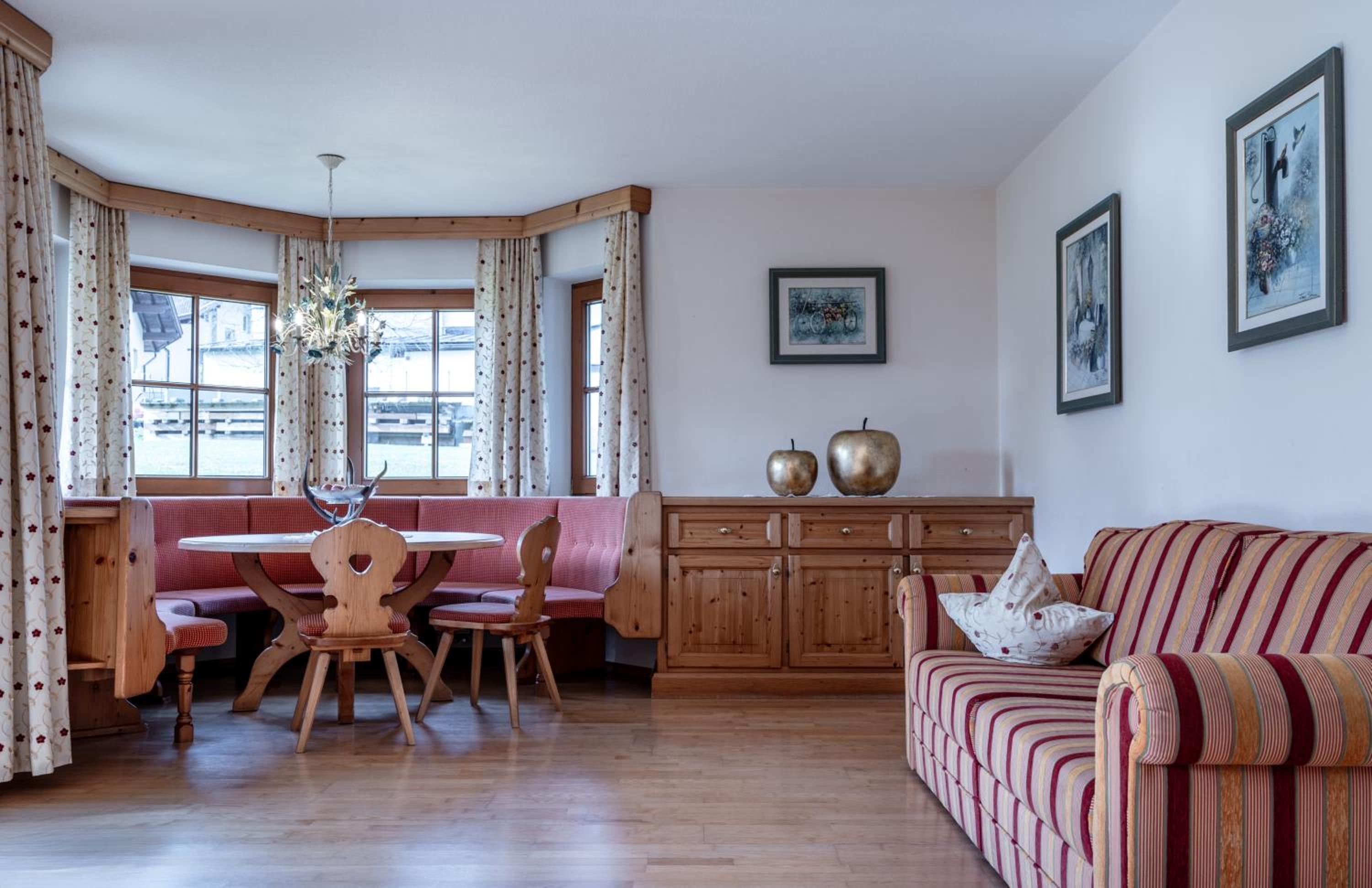 Three-Bedroom Apartment Tirol (Annex) photo 3
