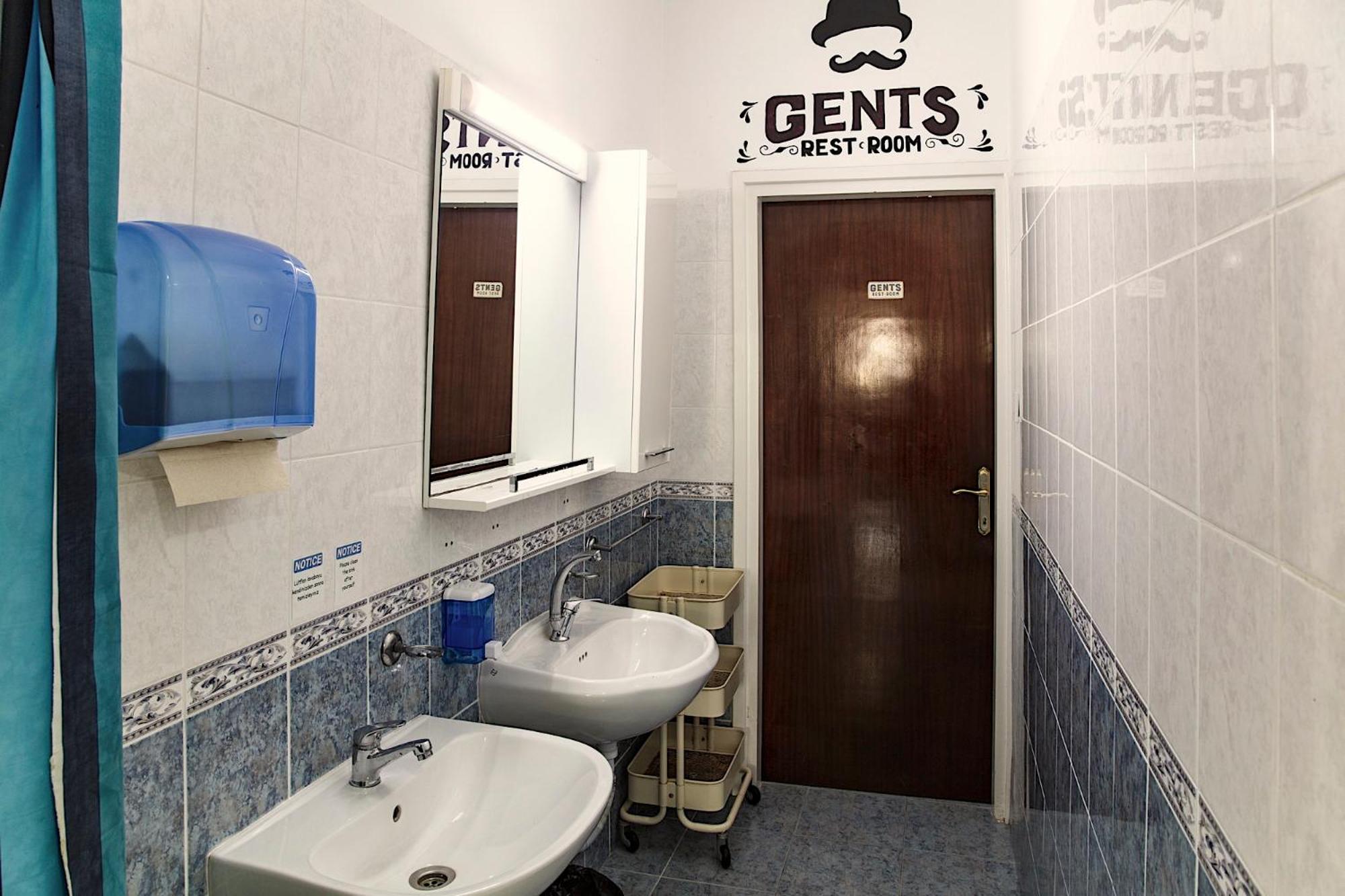 Economy Triple Room with Shared Bathroom